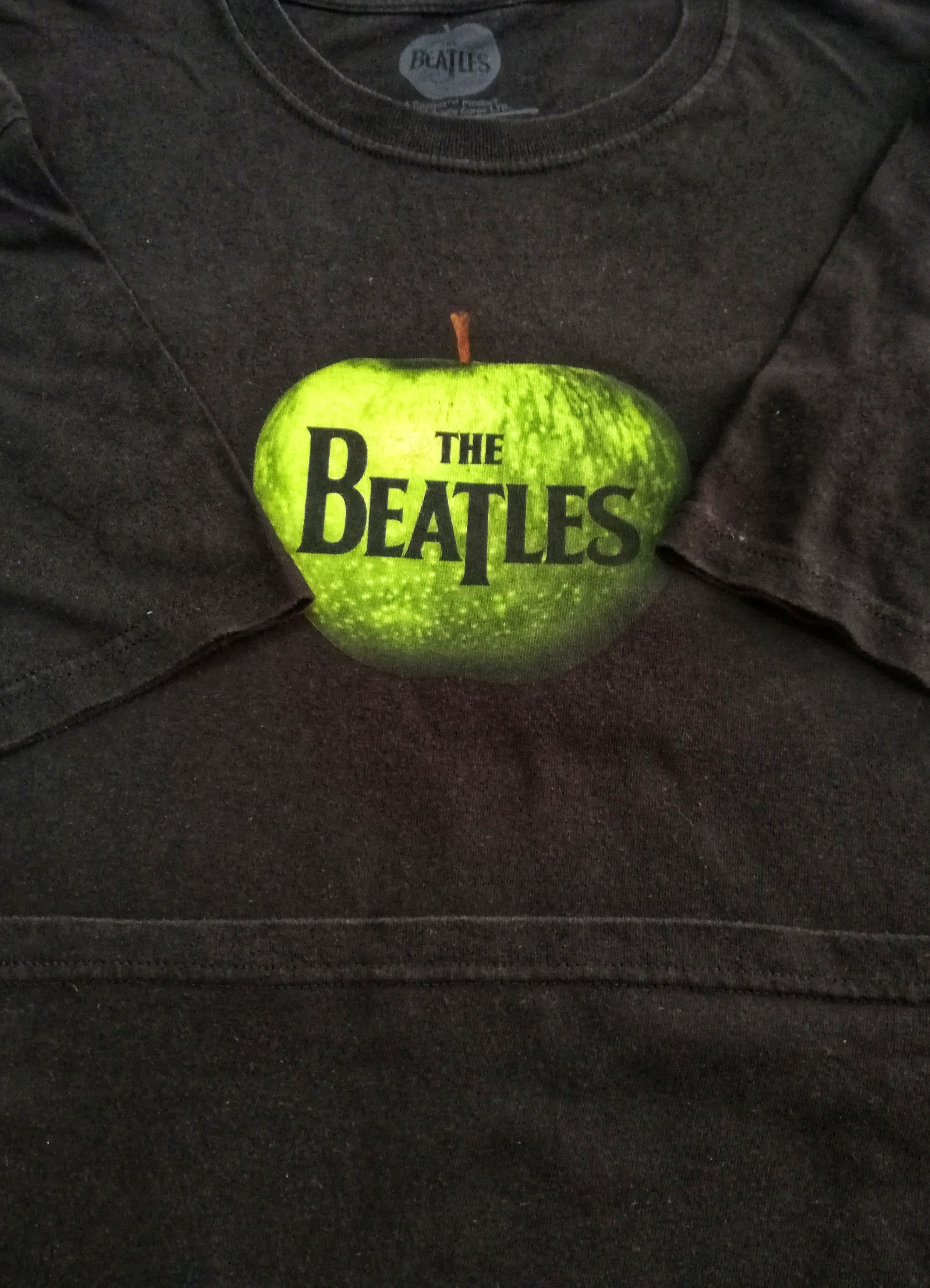 Band Tees 🔥THE BEATLES T-shirt SMALL 2011 These Are Vintage🔥 Size US XL / EU 56 / 4 - 4 Thumbnail