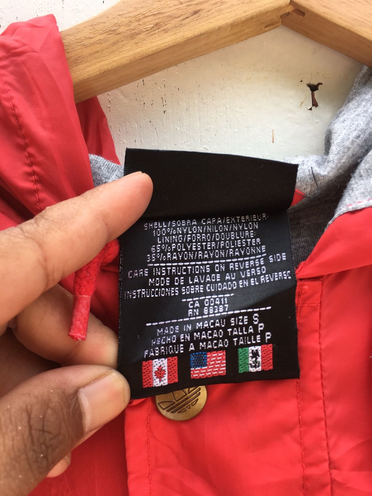 Adidas Vintage Adidas Windbreaker Hoodie Size US L / EU 52-54 / 3 - 7 Thumbnail