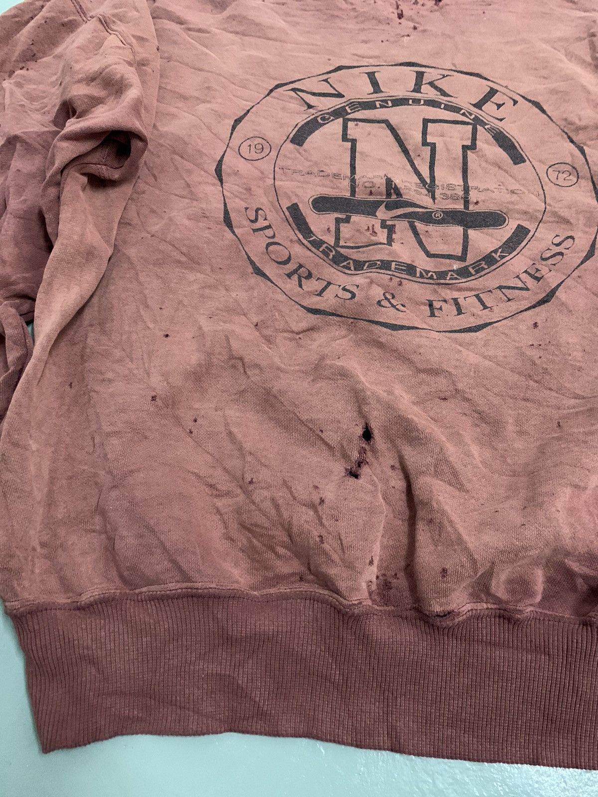 True vintage distress 90s nike centre travis scott colour