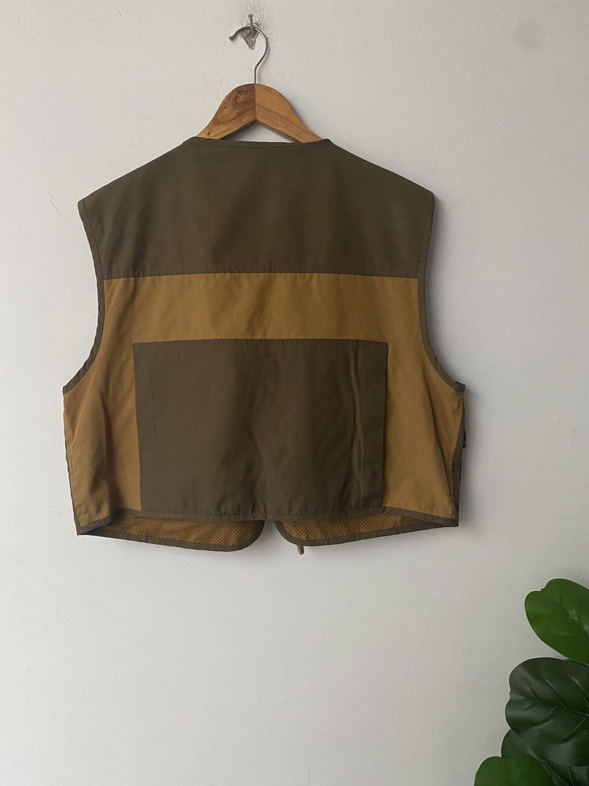 Japanese Brand 💥THRASHED Gold Feeling Vest Multipocket parachute design Size US L / EU 52-54 / 3 - 4 Thumbnail