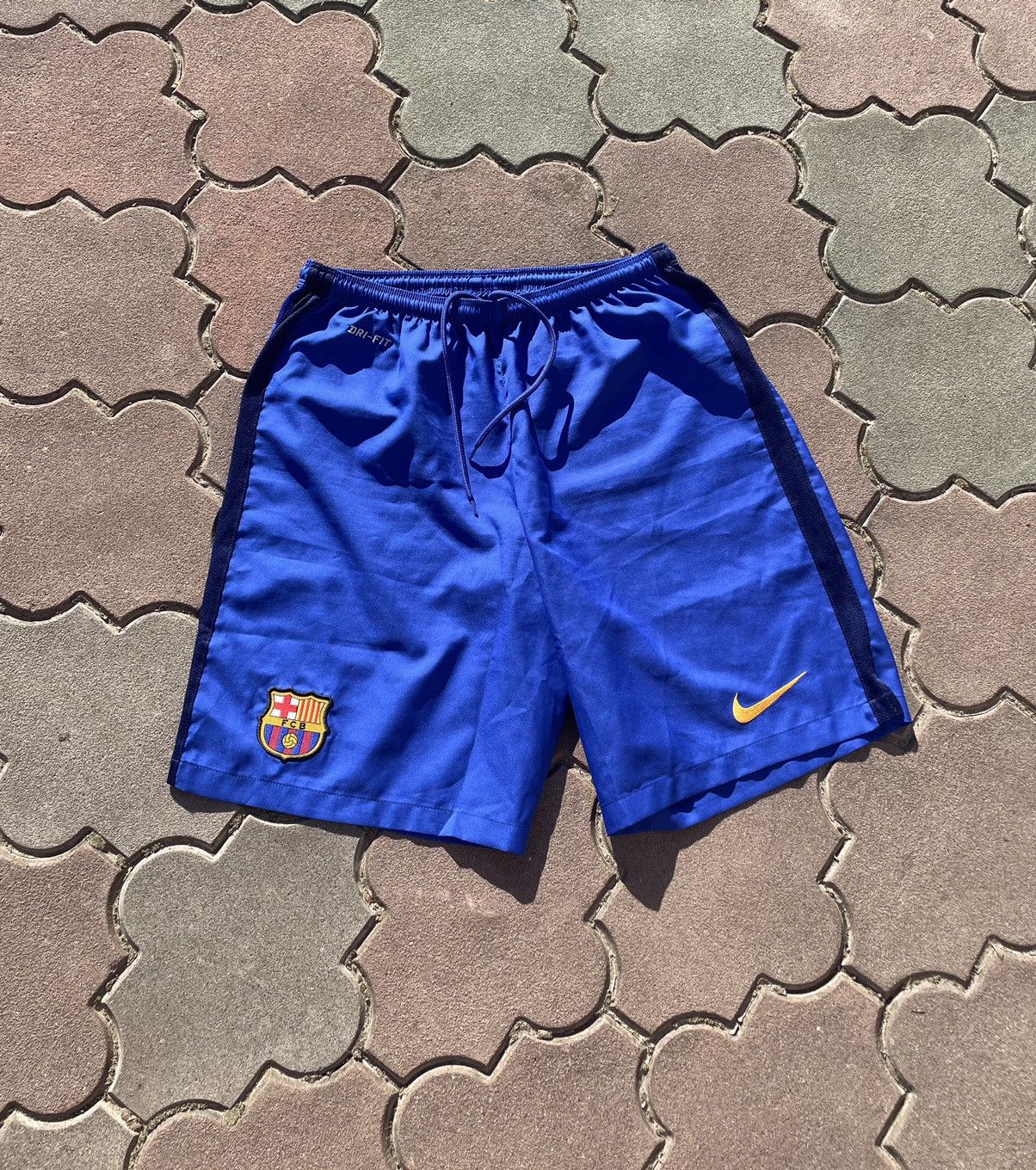 Nike FC Barcelona Soccer Shorts Football Shorts Size US 32 / EU 48 - 1 Thumbnail