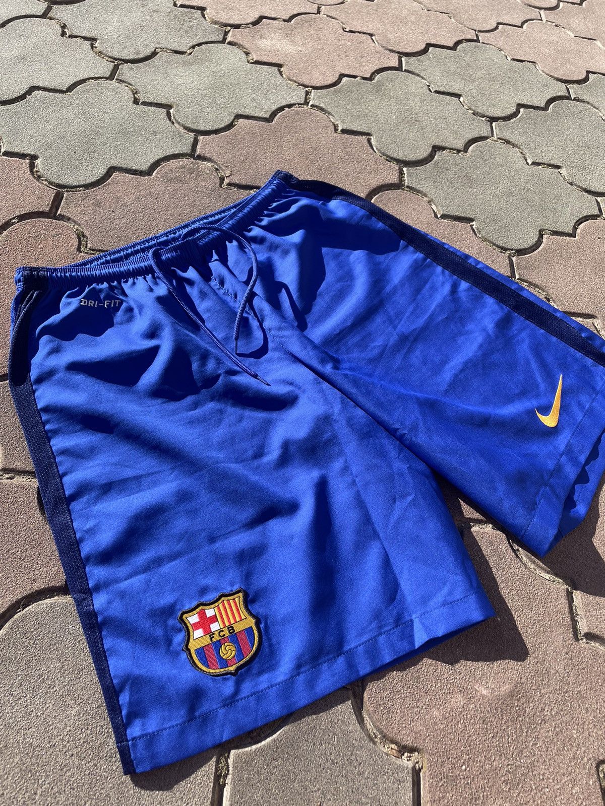Nike FC Barcelona Soccer Shorts Football Shorts Size US 32 / EU 48 - 2 Thumbnail