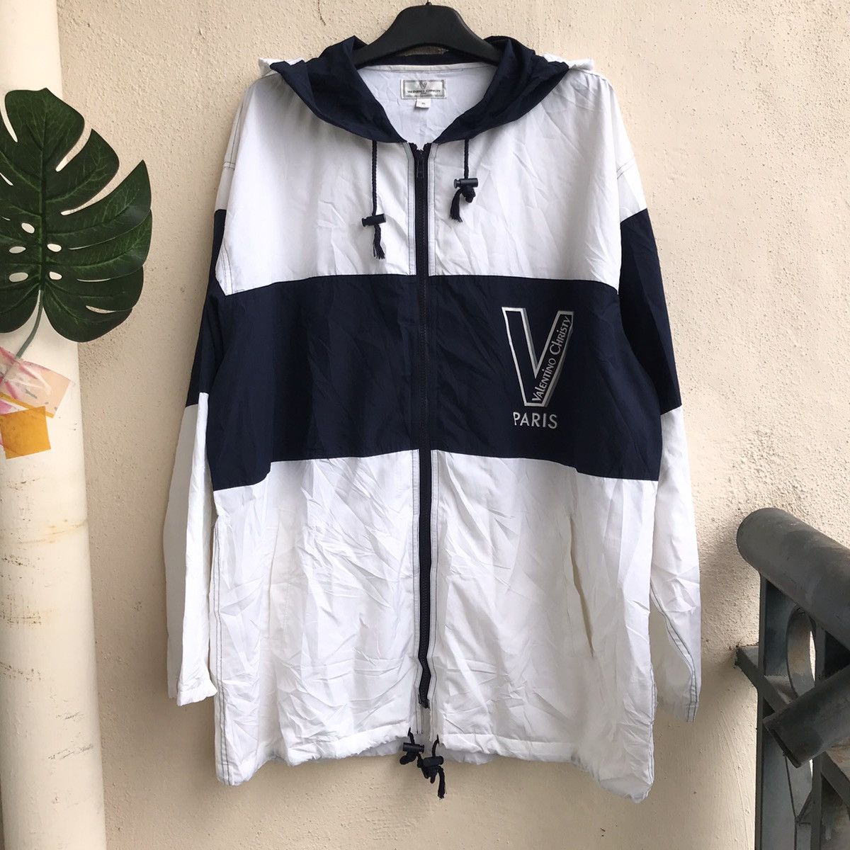 Valentino × Vintage Vintage Valentino Christy Paris Size US XL / EU 56 / 4 - 2 Thumbnail