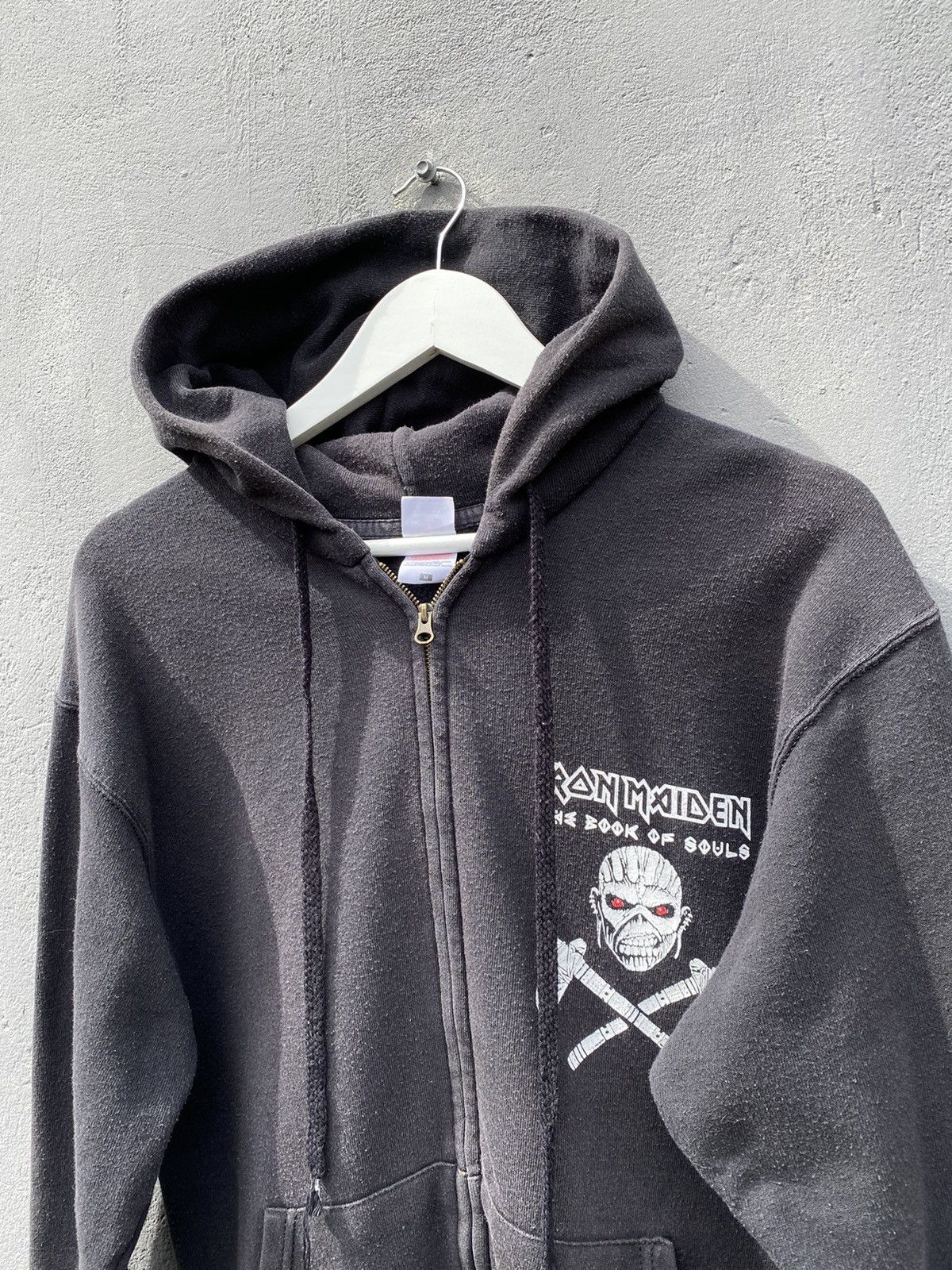 Band Tees × Iron Maiden × Vintage Vintage 90s Iron Maiden The Book Of Soul Faded Band Hoodie Size US M / EU 48-50 / 2 - 5 Thumbnail