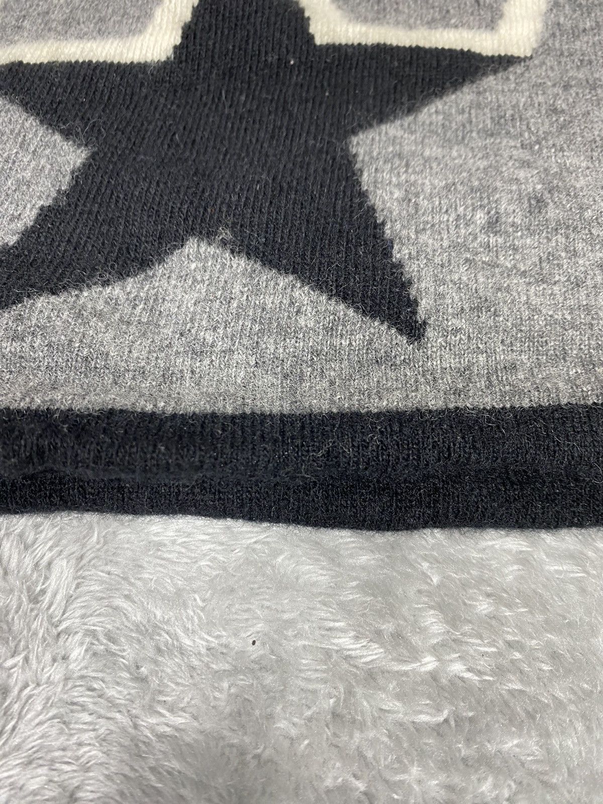 Moncler Moncler Size ONE SIZE - 4 Thumbnail