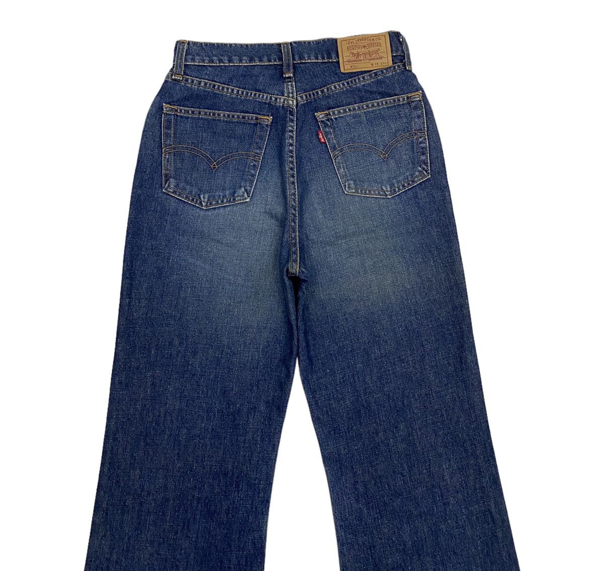 If Six Was Nine VINTAGE LEVIS W557 DISTRESS CUT LEG FLARE DENIM PANTS Size 26" / US 2 / IT 38 - 3 Thumbnail
