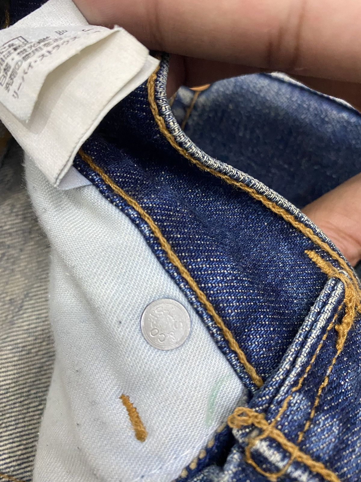 If Six Was Nine VINTAGE LEVIS W557 DISTRESS CUT LEG FLARE DENIM PANTS Size 26" / US 2 / IT 38 - 12 Thumbnail