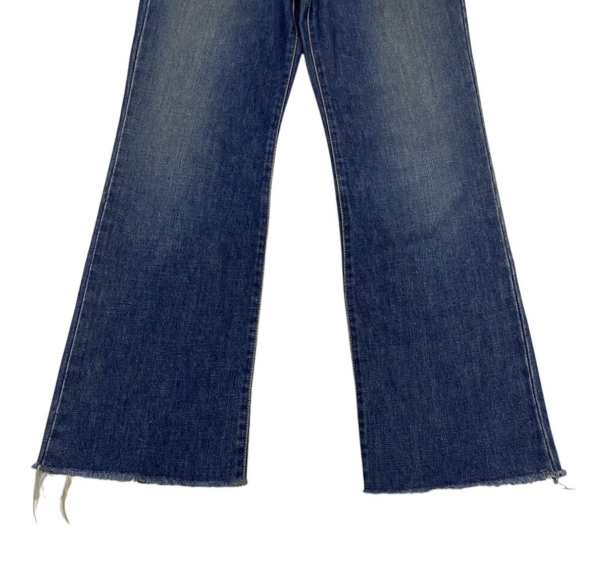 If Six Was Nine VINTAGE LEVIS W557 DISTRESS CUT LEG FLARE DENIM PANTS Size 26" / US 2 / IT 38 - 4 Thumbnail