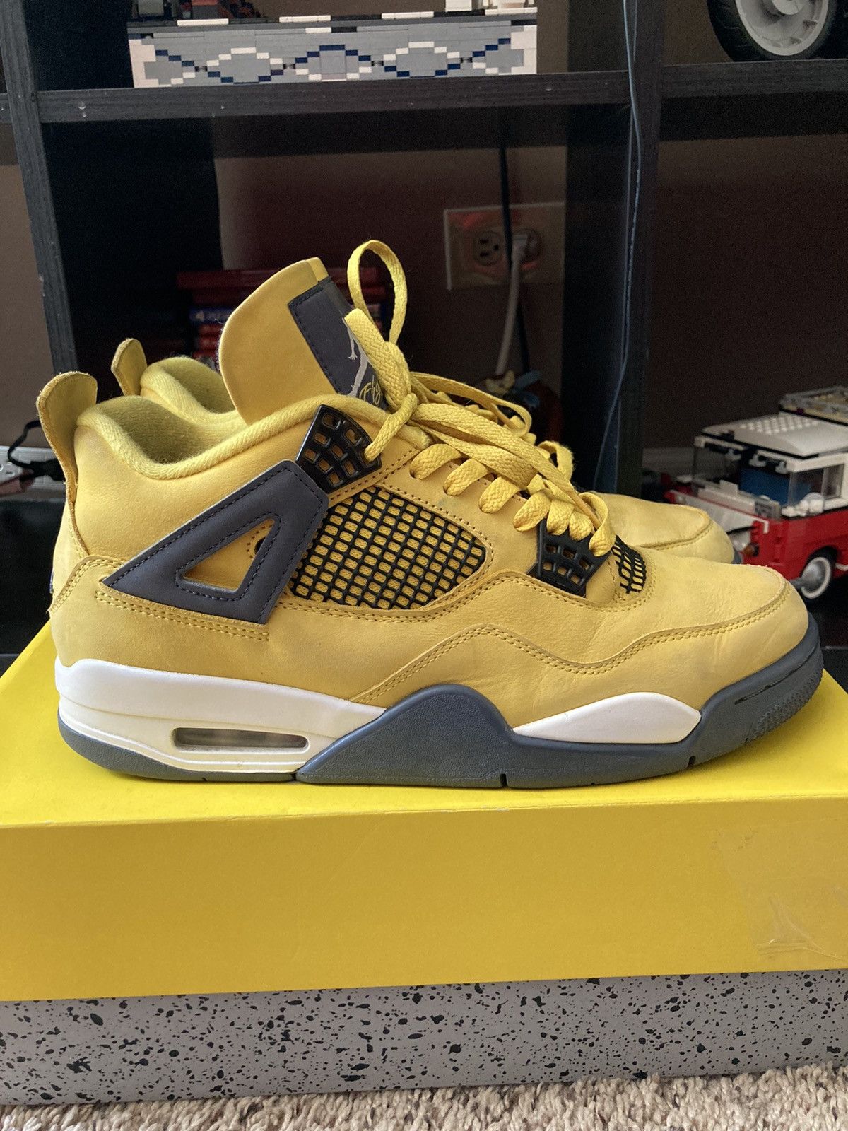 nike-jordan-4-lightning-2021-grailed