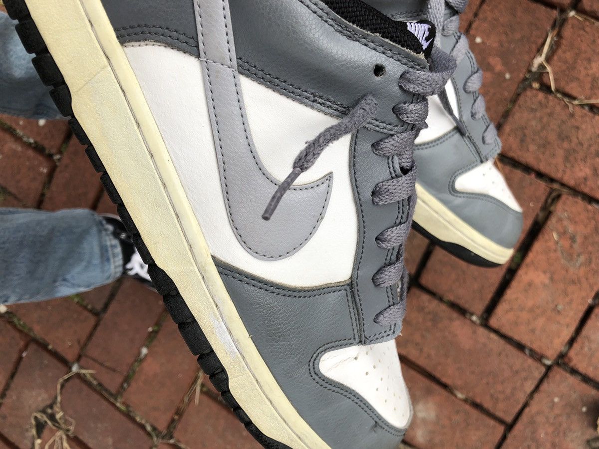 Nike 2012 white wolf grey Nike sb dunk Size US 12 / EU 45 - 4 Thumbnail