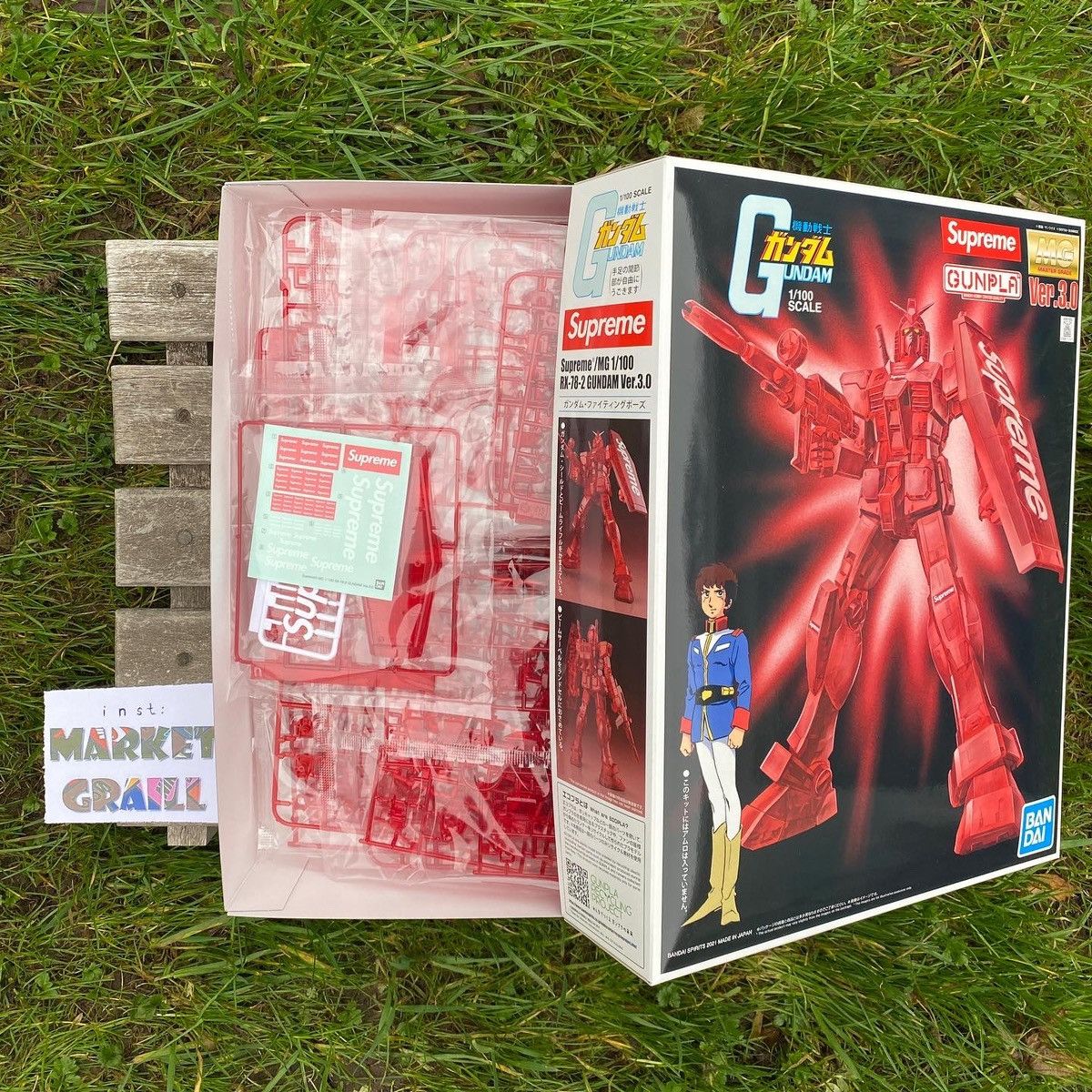 Supreme/MG 1/100 RX-78-2 GUNDAM Ver.3.0