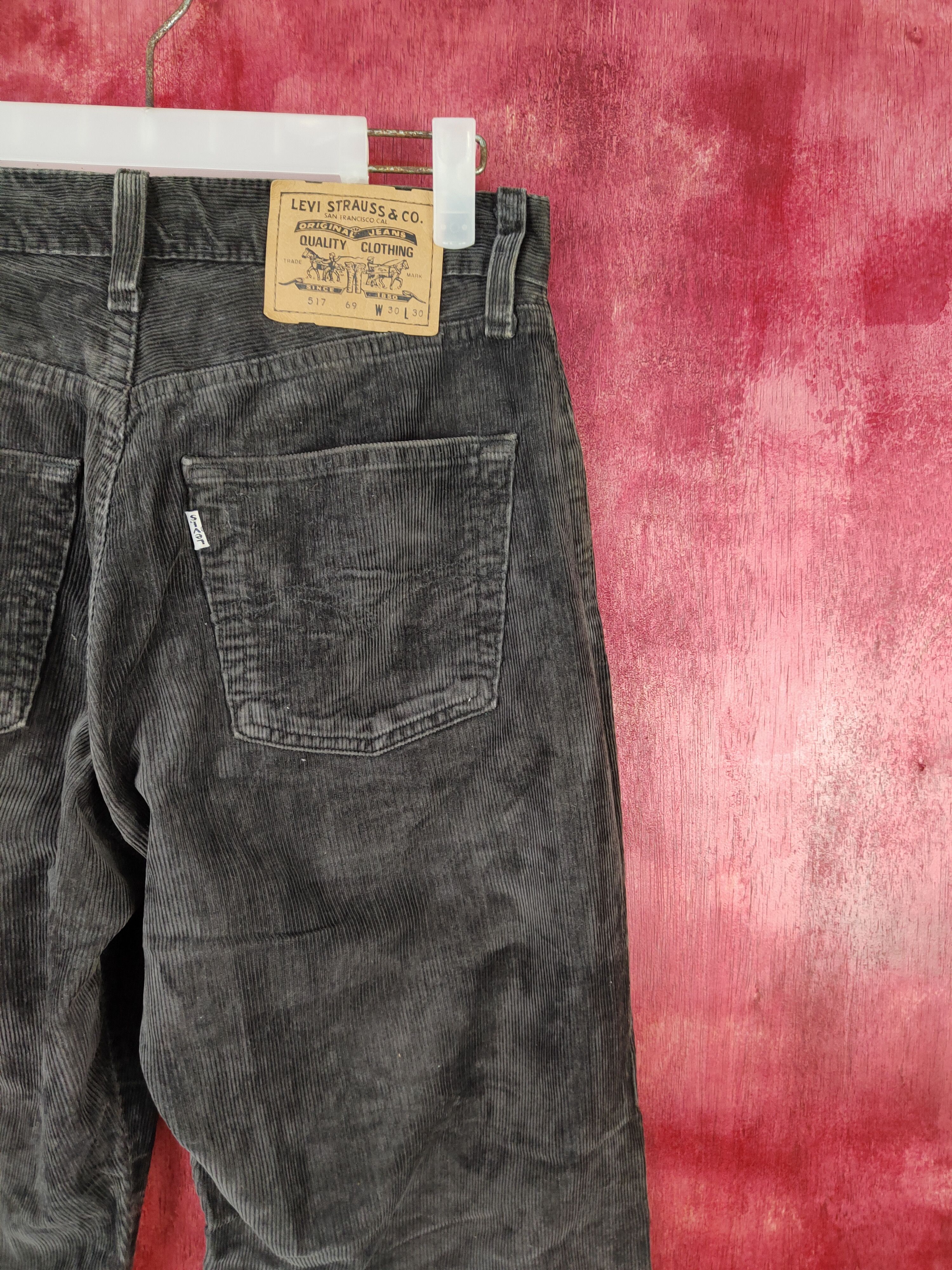 Levi's Levi's Black corduroy worker Cargo Pants #491 Size US 28 / EU 44 - 12 Thumbnail