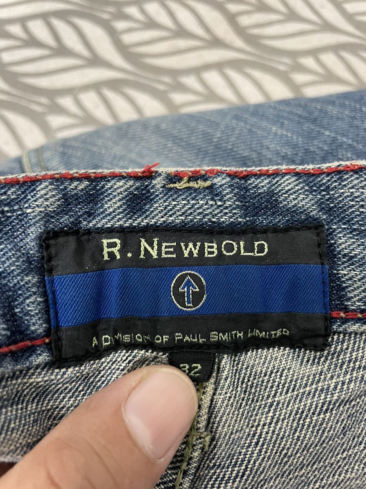 Paul Smith R. Newbold A Division Of Paul Smith Limited Distresses Size US 34 / EU 50 - 13 Thumbnail