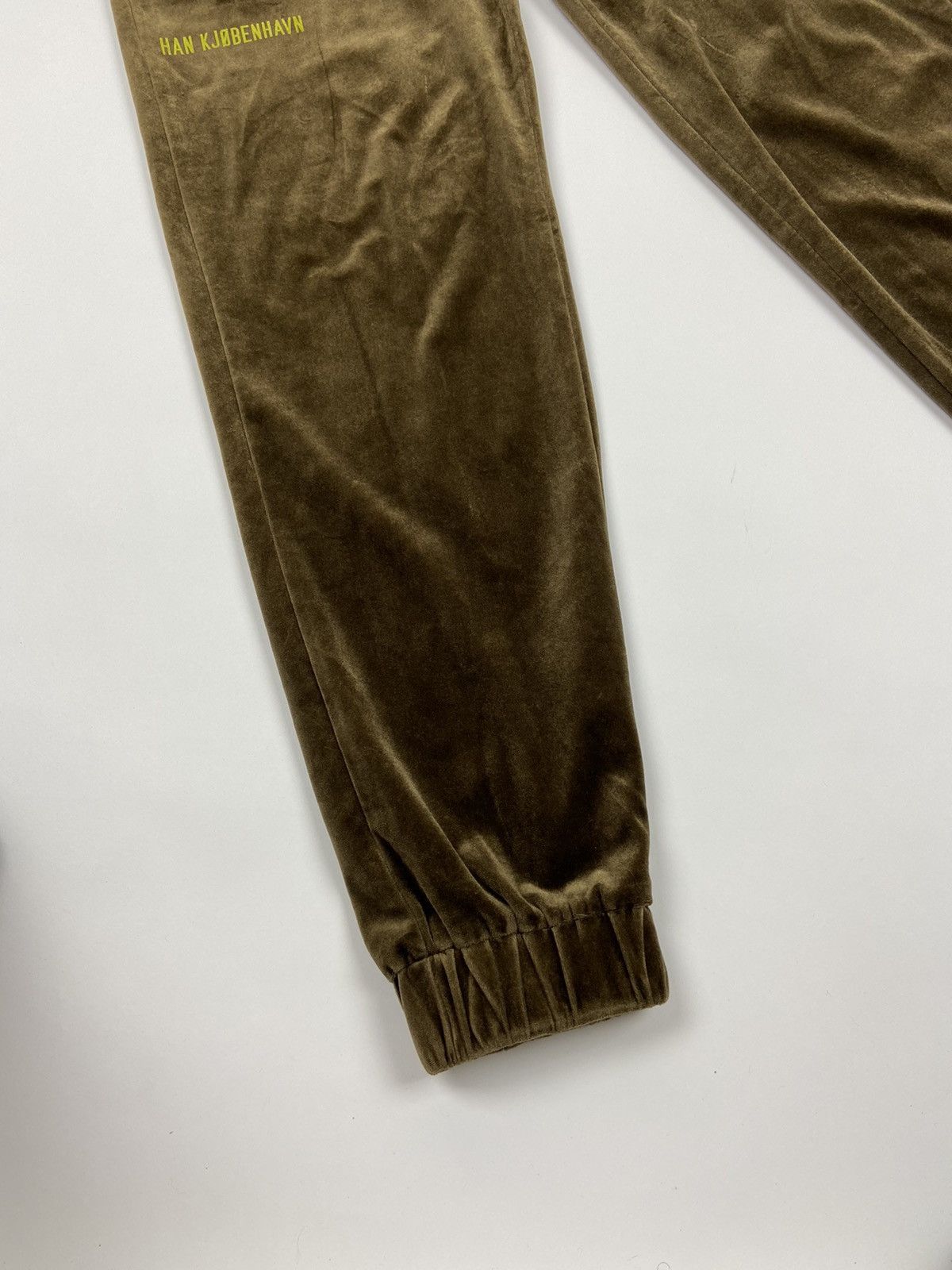 Han Kjobenhavn Han Kjobenhavn Velure Track Pants Size US 30 / EU 46 - 3 Thumbnail