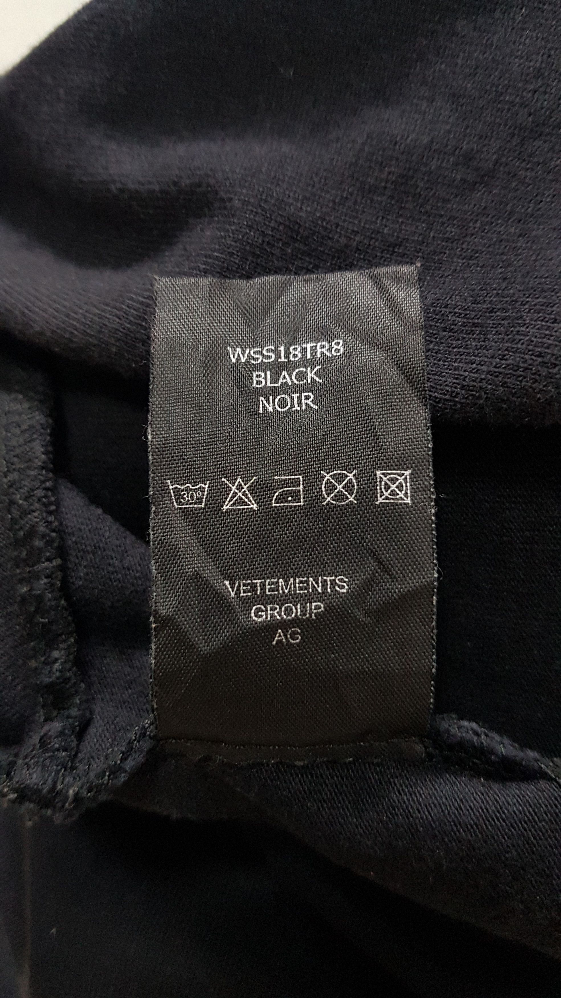 Vetements Vetements S/S 2018 Oversized SPLIT SIDE Graffiti T-Shirt Size US M / EU 48-50 / 2 - 9 Thumbnail
