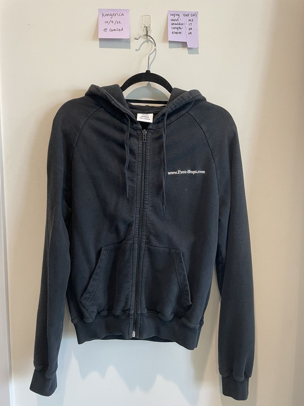 トップス vetements free hugs hoodie Vetements Vetements free hugs zip hoodie | Grailed