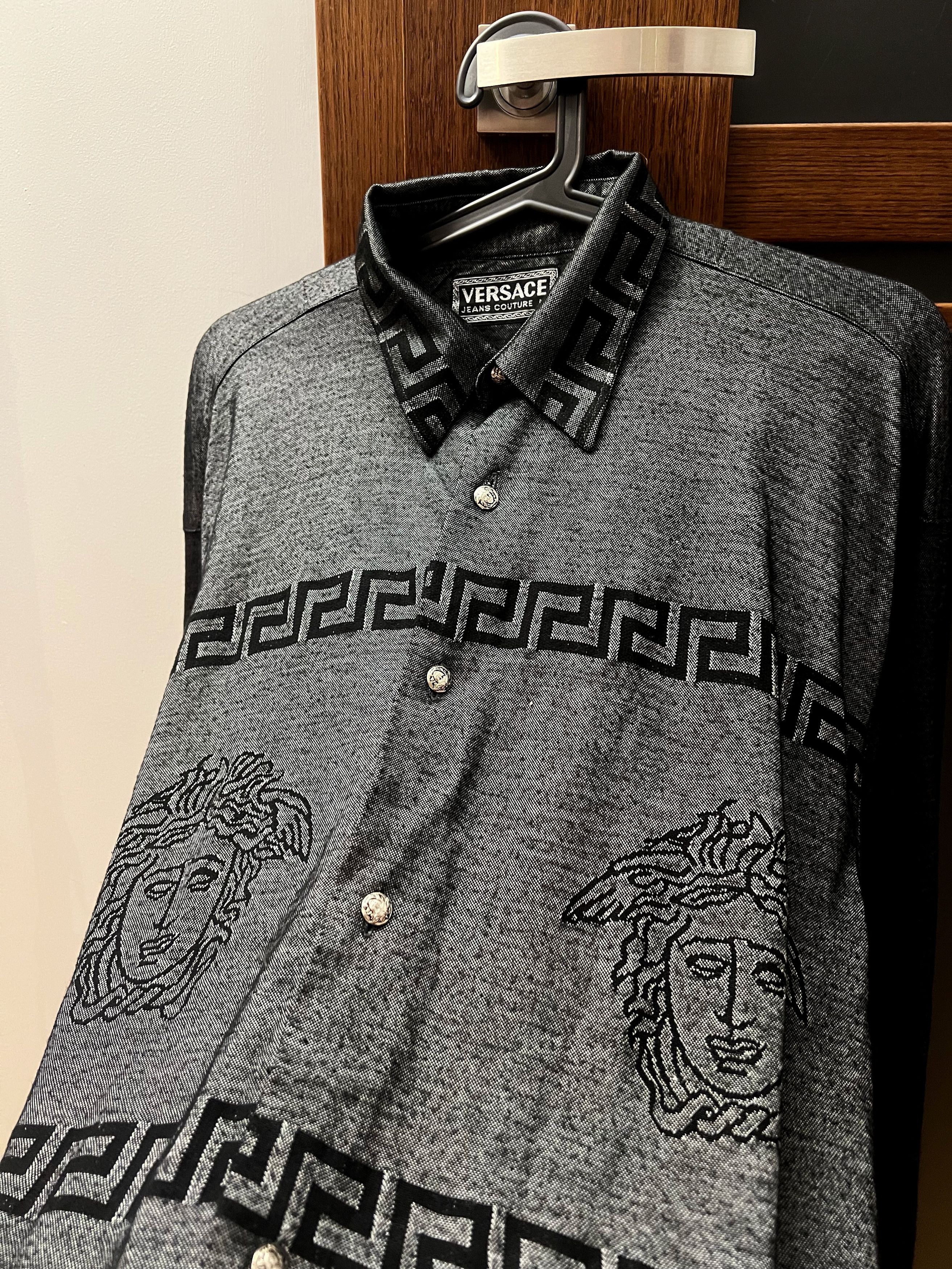Versace Jeans Couture Vintage 90s Versace Jeans Couture Logo Medusa Pattern Shirt Size US M / EU 48-50 / 2 - 1 Thumbnail