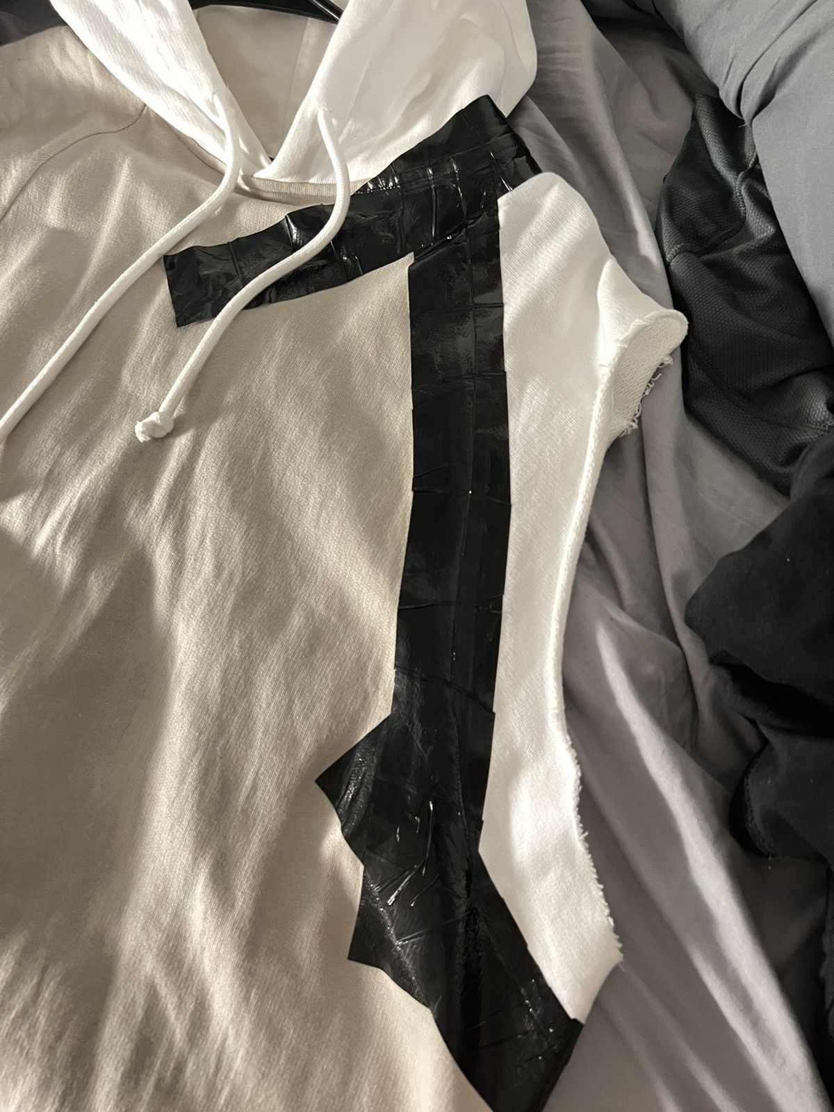 Raf Simons RARE Raf Simons Duct Tape Sleeveless Hoodie Size US S / EU 44-46 / 1 - 4 Thumbnail