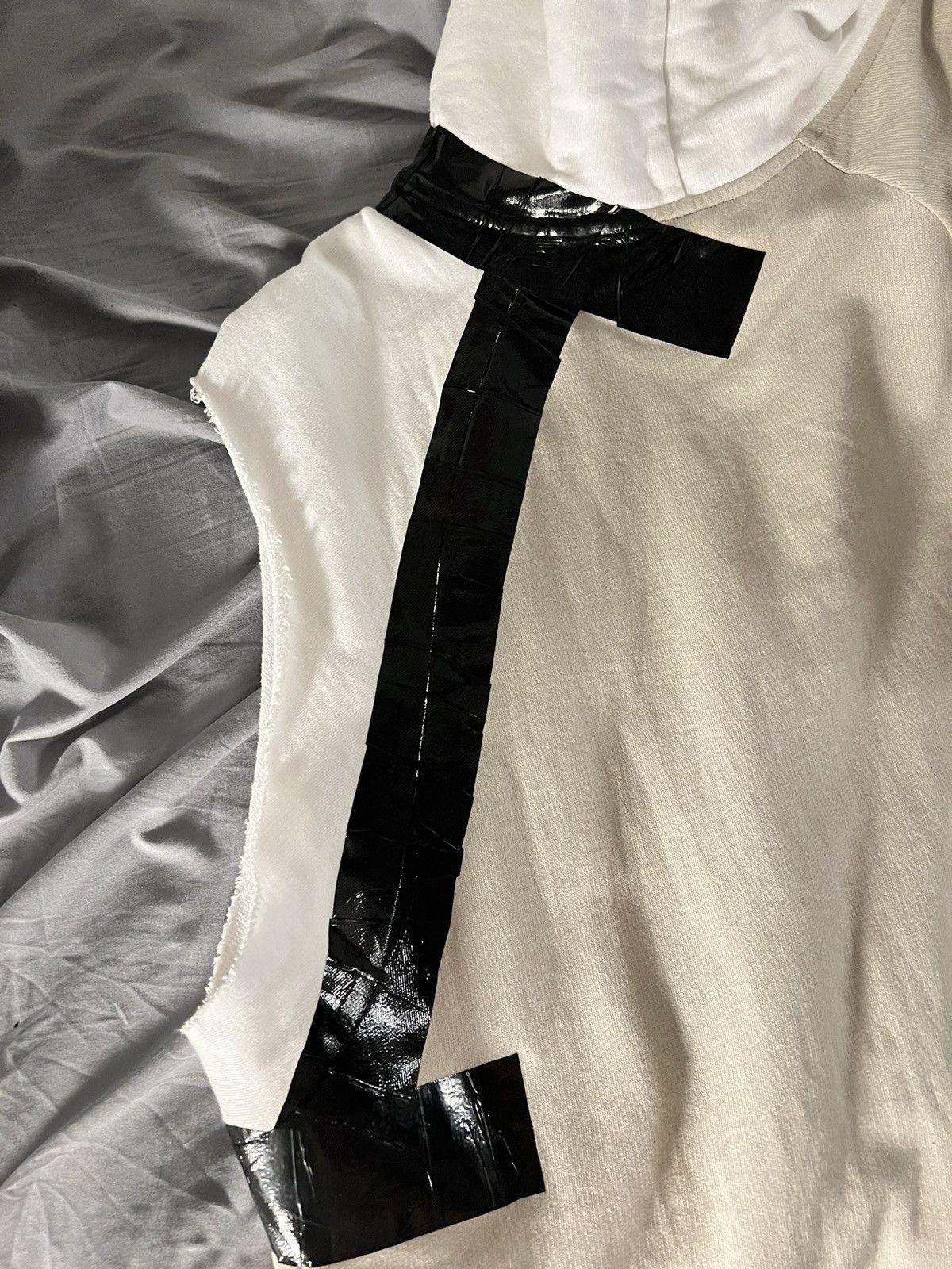 Raf Simons RARE Raf Simons Duct Tape Sleeveless Hoodie Size US S / EU 44-46 / 1 - 5 Thumbnail