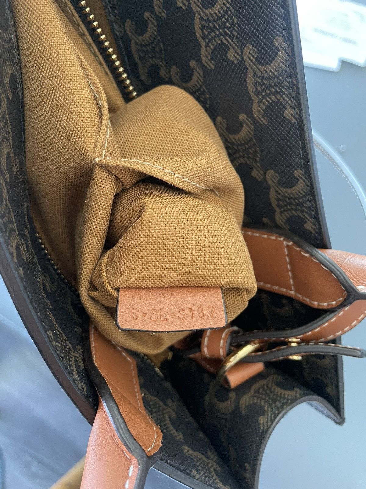Celine × Hedi Slimane Iconic Runway Limited Edition Brand New Triomphe Cabas Tote Size ONE SIZE - 15 Thumbnail