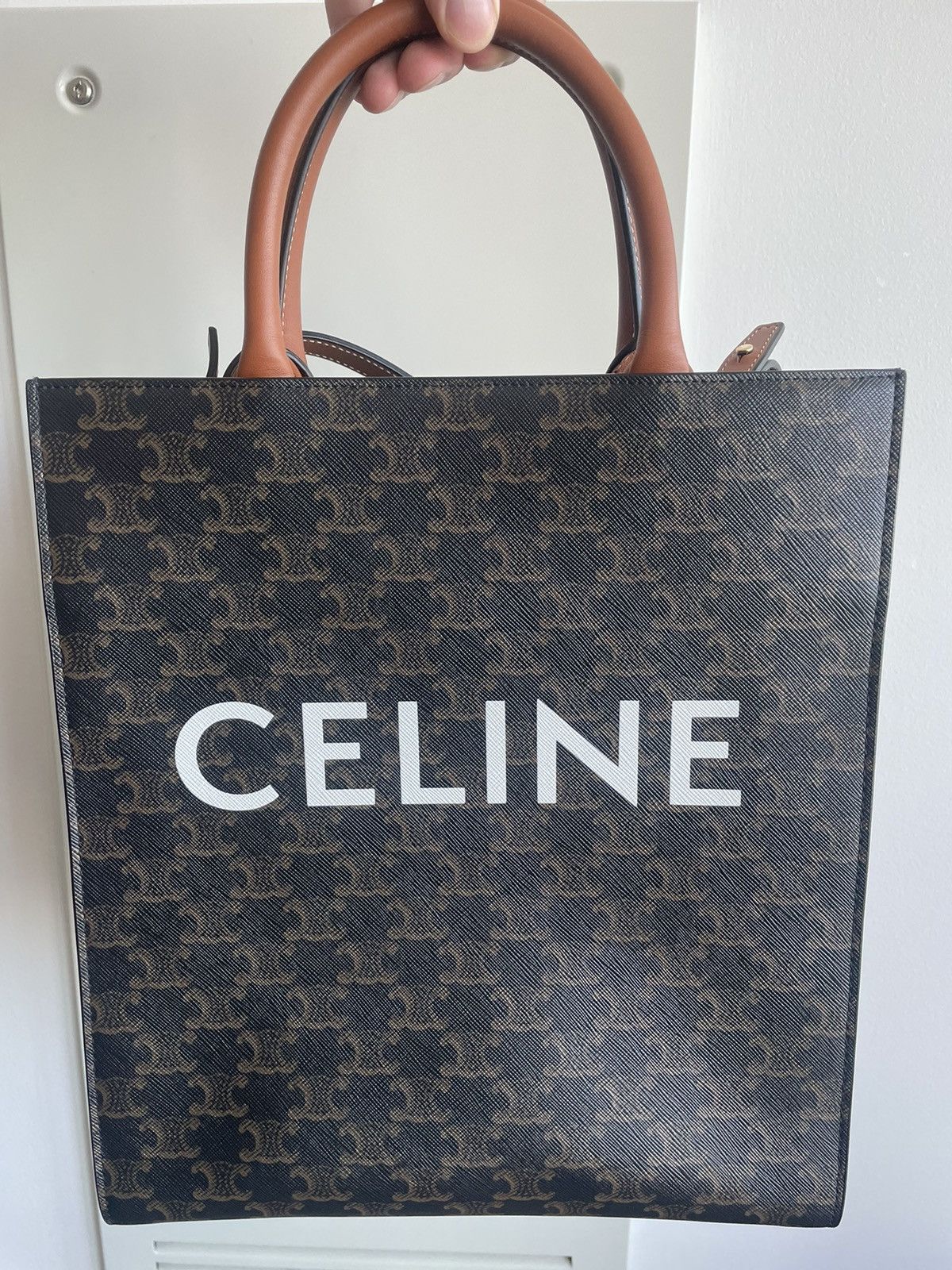 Celine × Hedi Slimane Iconic Runway Limited Edition Brand New Triomphe Cabas Tote Size ONE SIZE - 21 Thumbnail