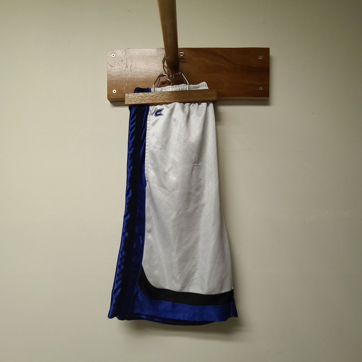 Colosseum Athletics × NBA × NCAA Vintage DUKE Blue Devils 90’s shorts Size US 34 / EU 50 - 10 Thumbnail