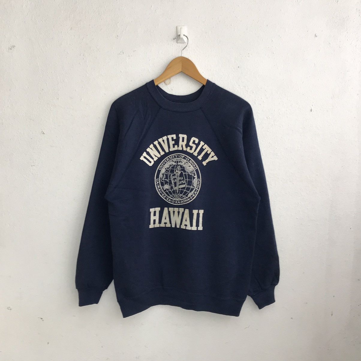 American College × Streetwear × Vintage Vintage 90's University Of Hawaii  Promo Sweatshirt | Grailed