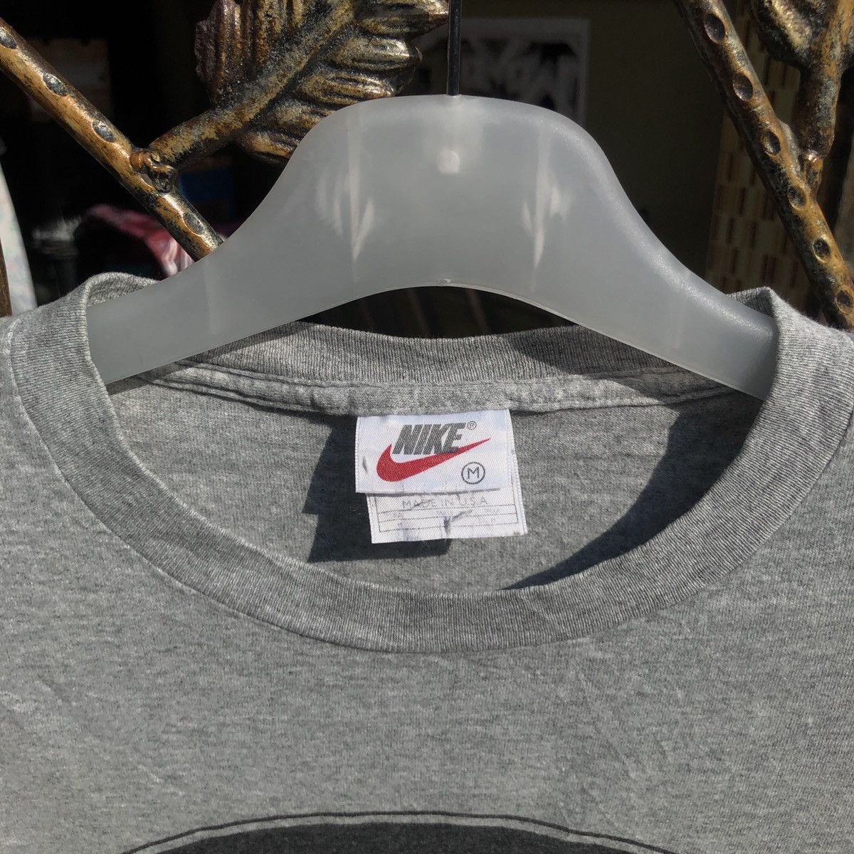 Nike Vintage 90s Nike Oval Swoosh Center Tshirt Size US L / EU 52-54 / 3 - 2 Thumbnail