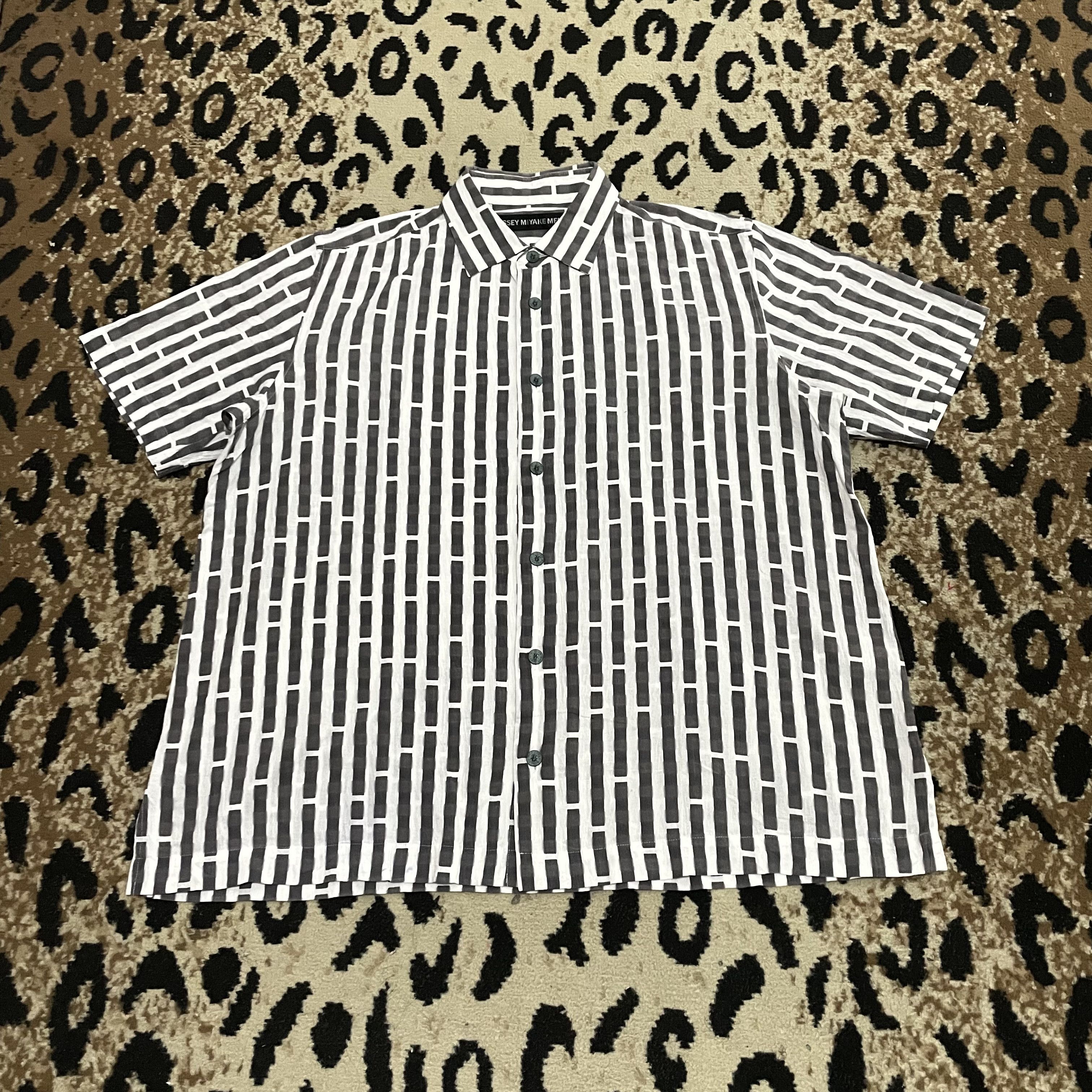Issey Miyake Issey Miyake Men Button Ups Shirts Size US M / EU 48-50 / 2 - 1 Thumbnail