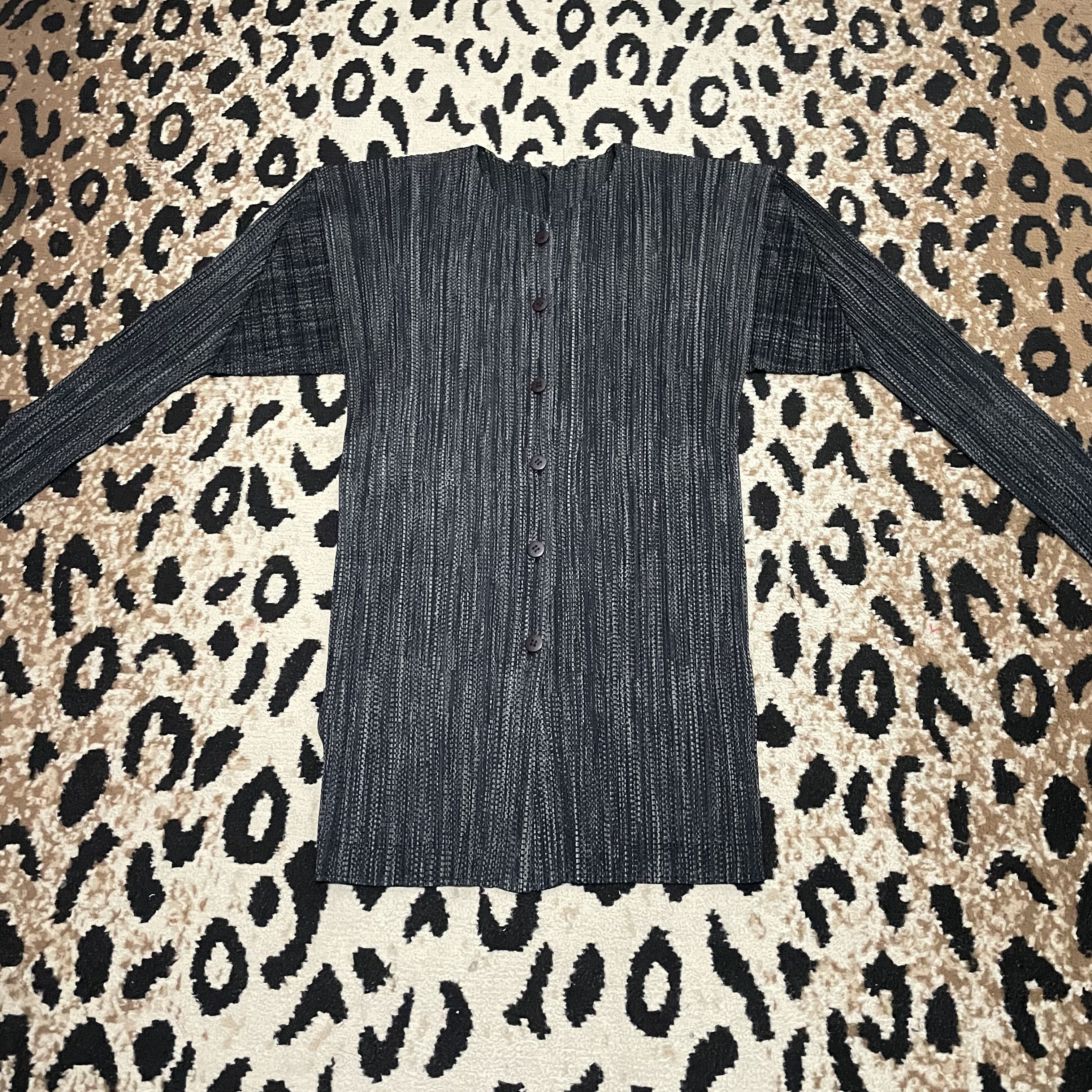 Pleats Please Issey Miyake Pleats Pleats by Issey Miyake Button Ups Size US L / EU 52-54 / 3 - 3 Thumbnail