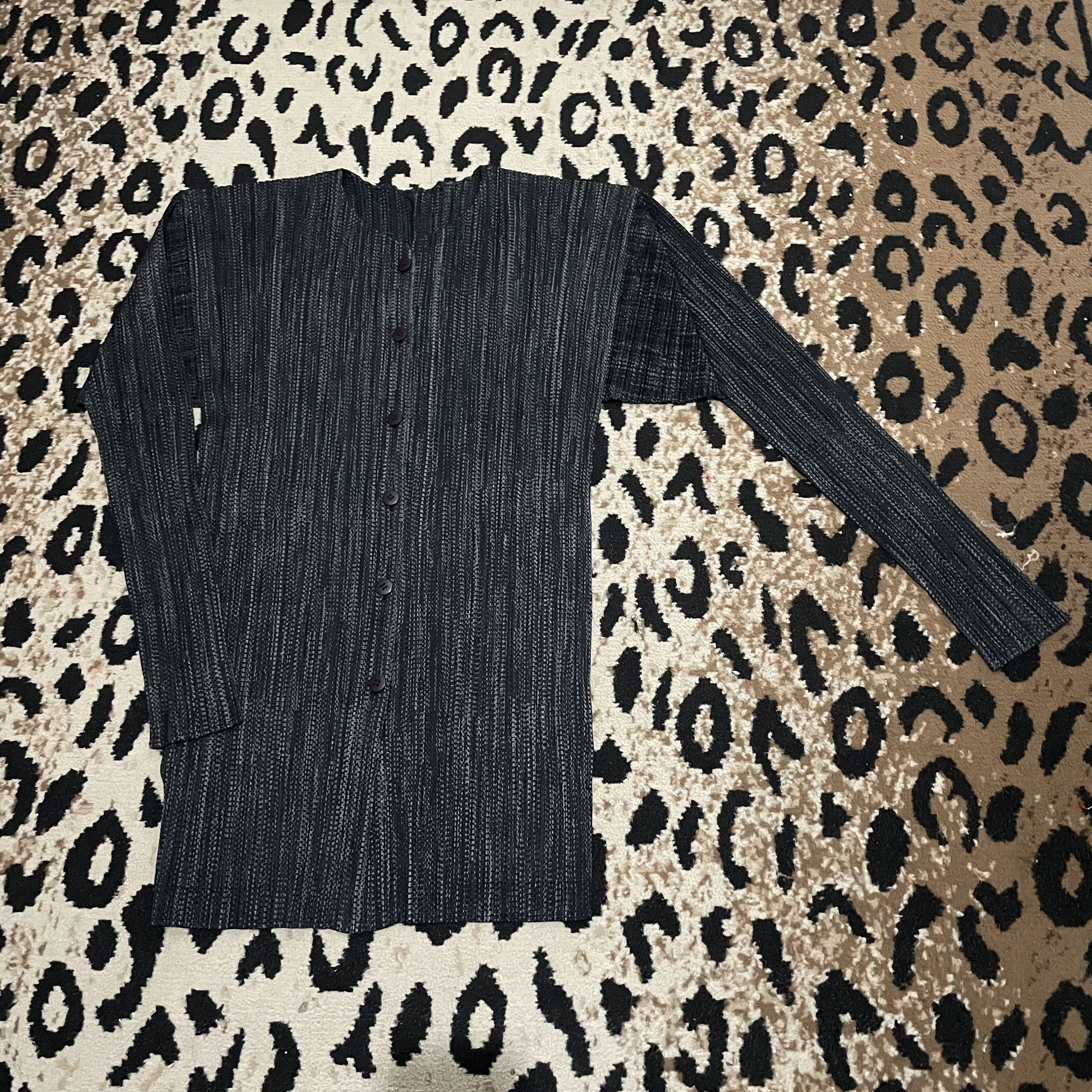 Pleats Please Issey Miyake Pleats Pleats by Issey Miyake Button Ups Size US L / EU 52-54 / 3 - 2 Thumbnail
