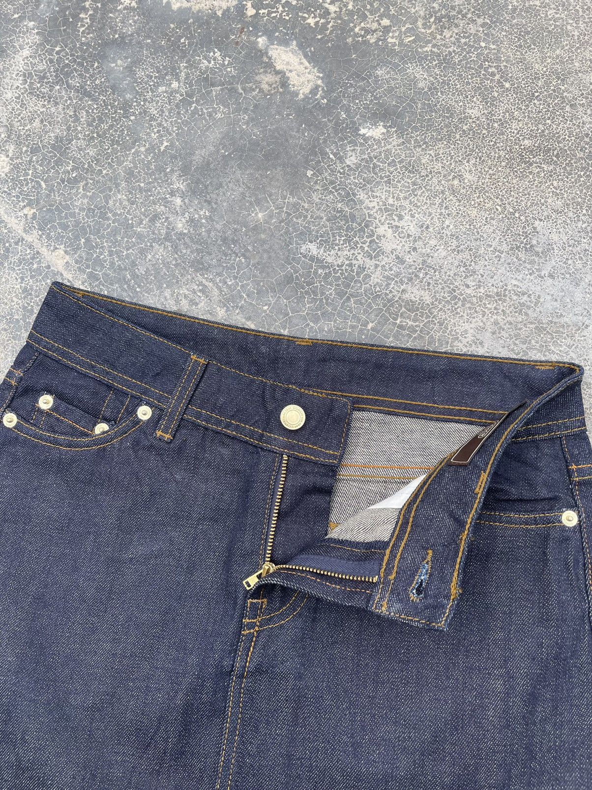 Coach Coach Mini Denim Skirt Like New Condition Size 29" - 4 Thumbnail
