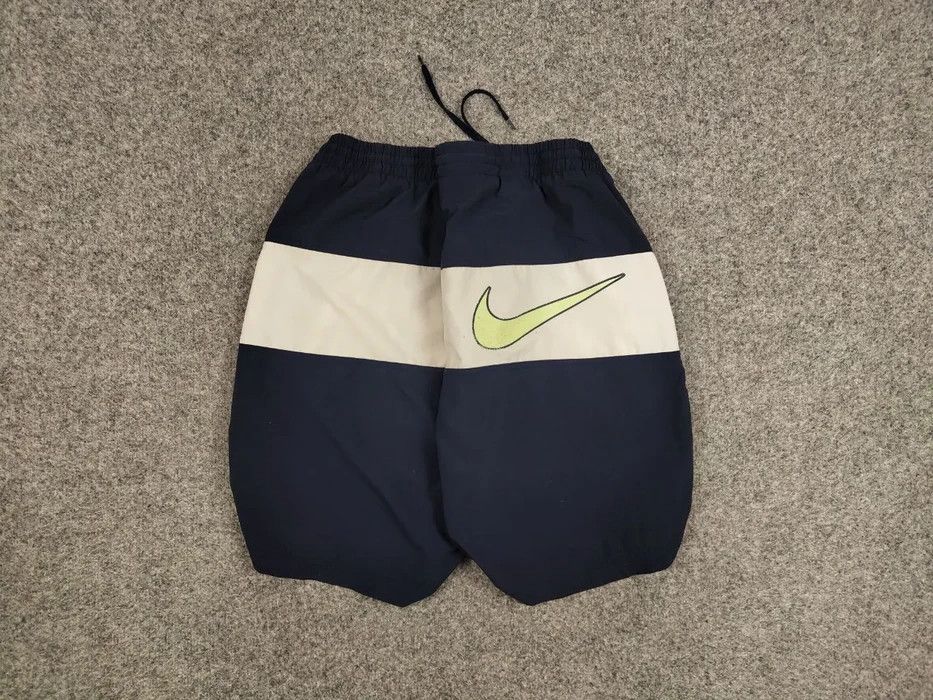 Nike Vintage 90's Nike Shorts Big Logo swoosh casual Streetwear Size US 36 / EU 52 - 1 Thumbnail