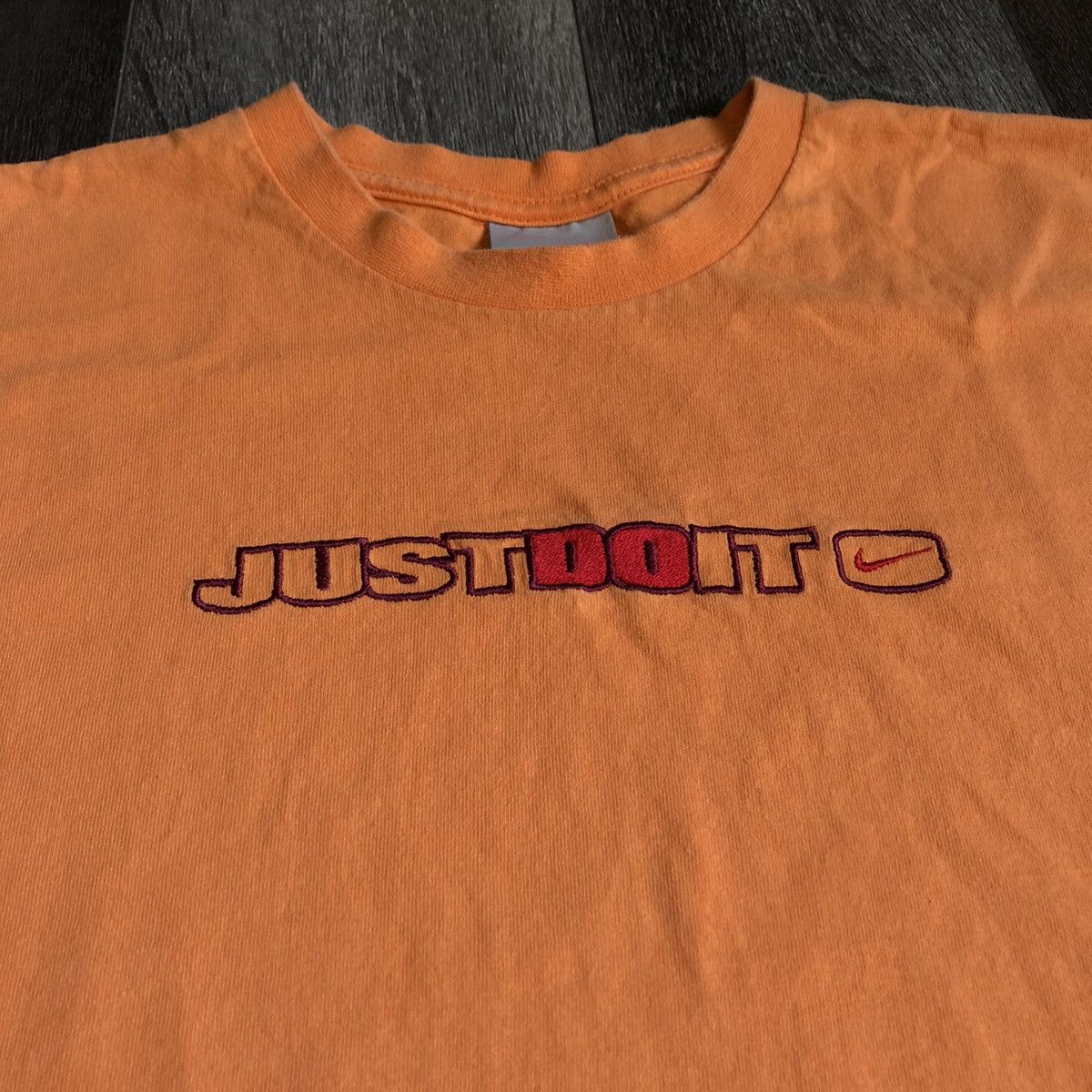 Nike Vintage 2000s Nike Just Do It Swoosh Embroidered Logo Tee Size US XL / EU 56 / 4 - 1 Thumbnail