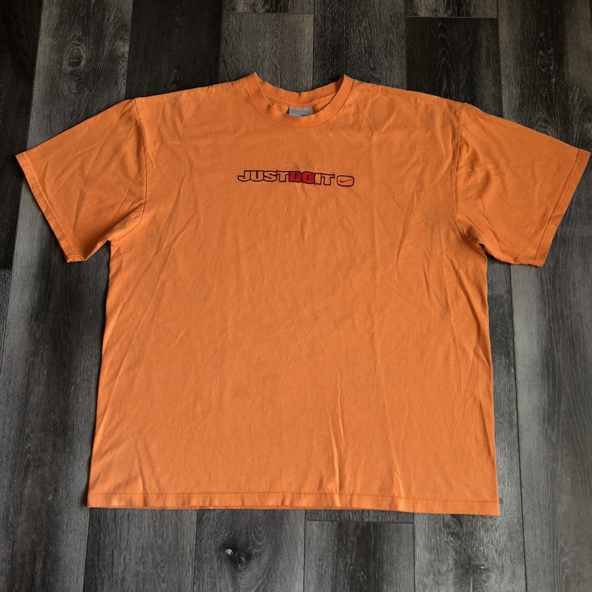 Nike Vintage 2000s Nike Just Do It Swoosh Embroidered Logo Tee Size US XL / EU 56 / 4 - 2 Thumbnail