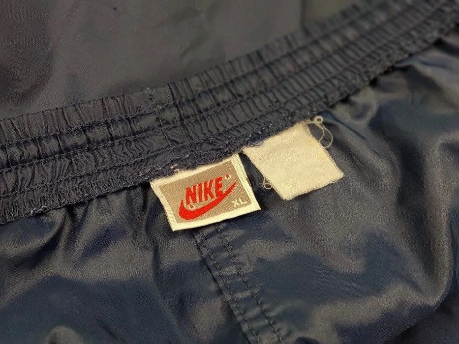 Nike Vintage 90s Nike Nylon Track Jogger Pants Travis Scott Size US 36 / EU 52 - 16 Thumbnail