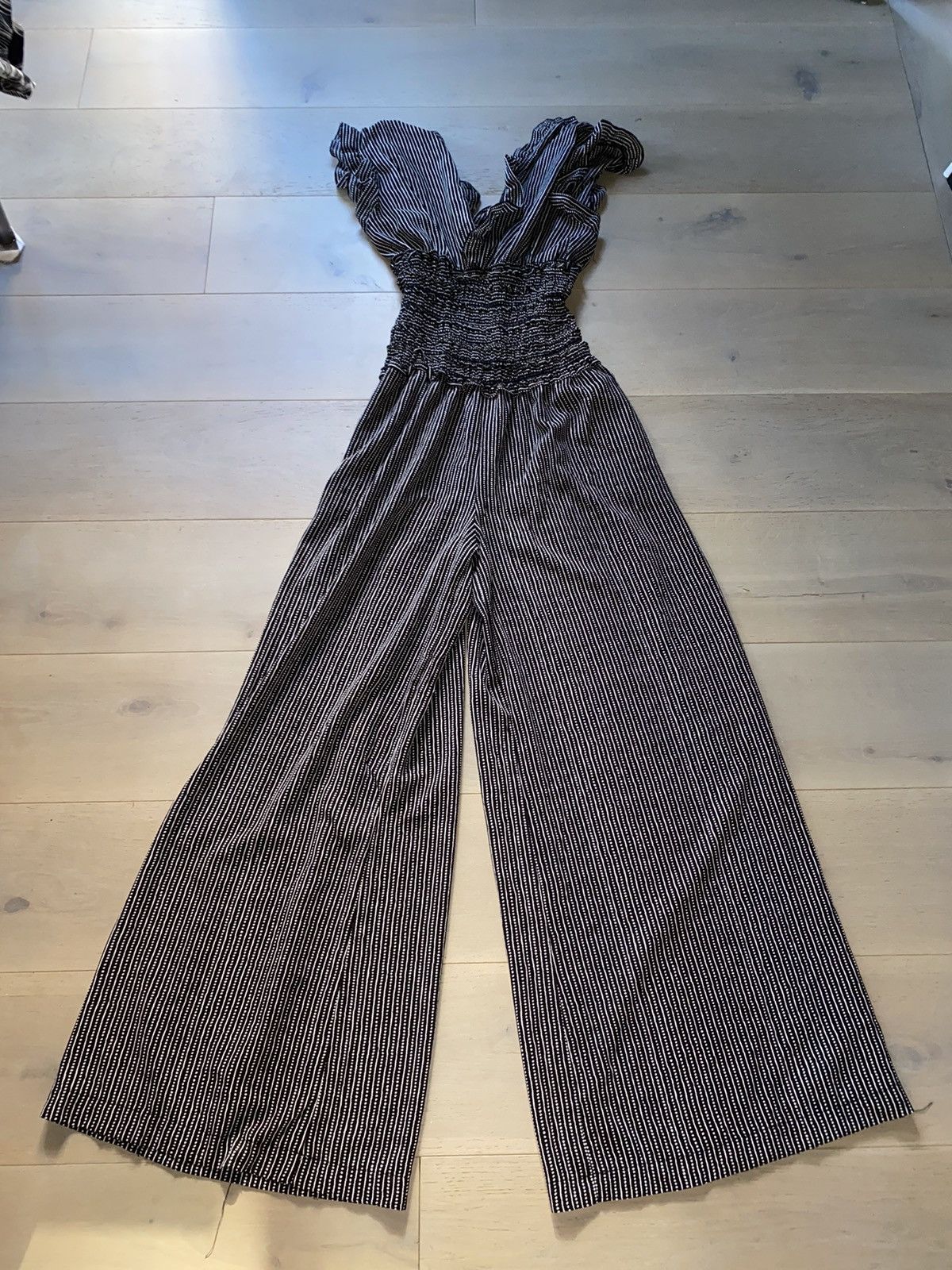 Max Studio Jumpsuit (SMALL)