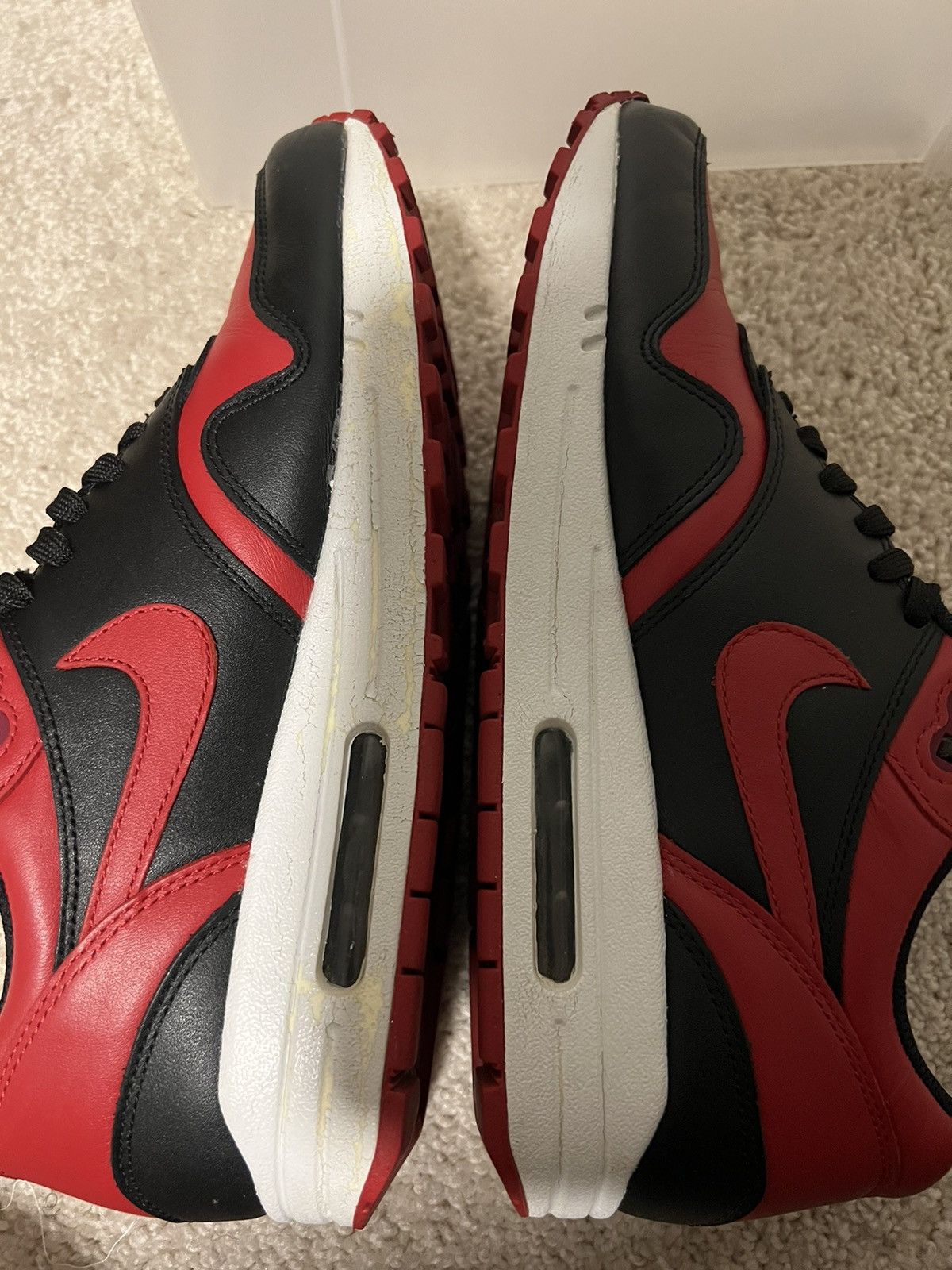 Nike 100% Authentic 2015 Nike Air Max 1 Bred Size 8 665873-061 Size US 8 / EU 41 - 9 Thumbnail
