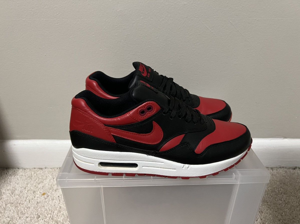 Nike 100% Authentic 2015 Nike Air Max 1 Bred Size 8 665873-061 Size US 8 / EU 41 - 3 Thumbnail