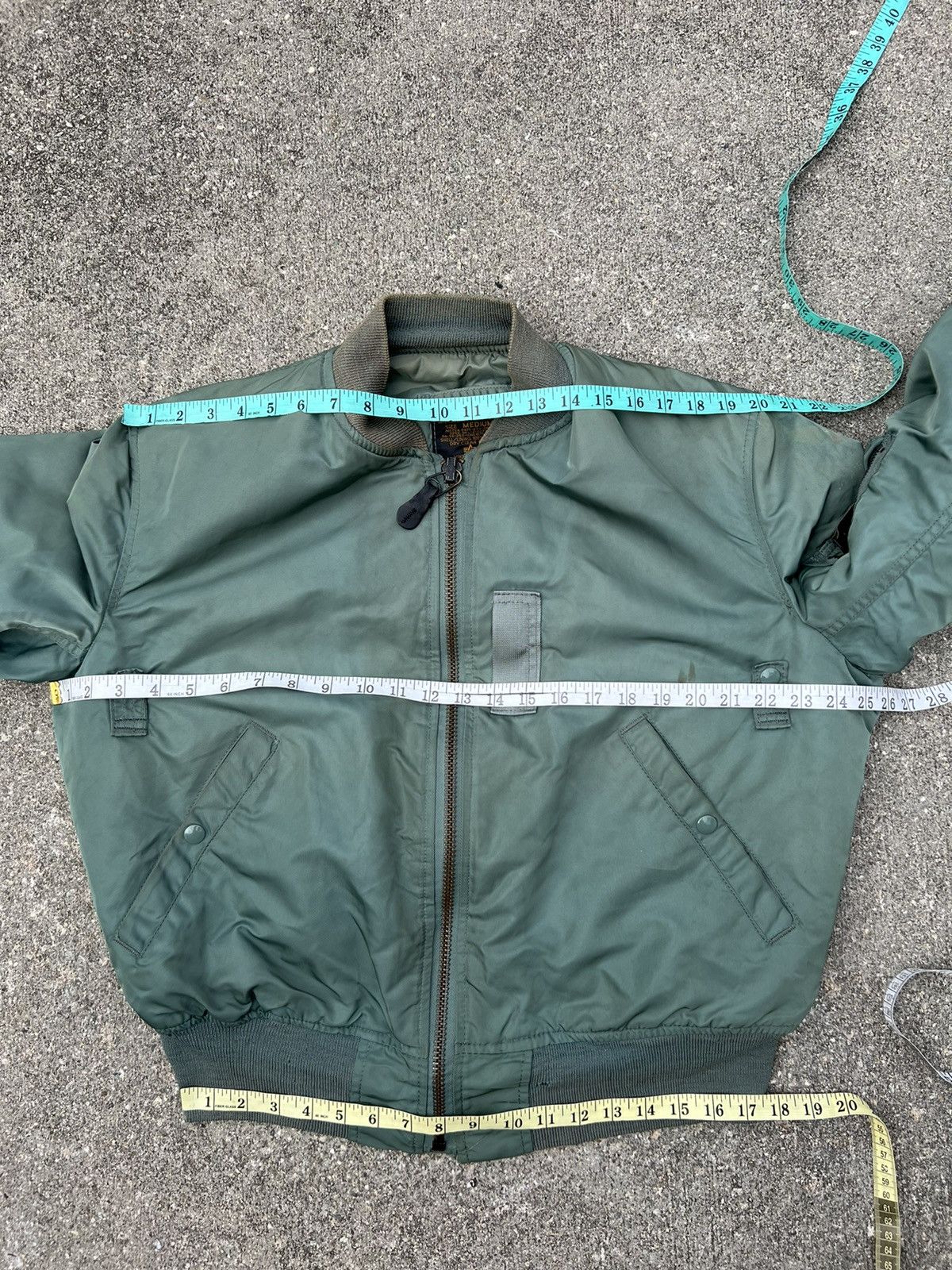 Alpha Industries Vintage 90s Alpha Industries MA-1 Dirty Flight Bomber Jacket Size US M / EU 48-50 / 2 - 4 Thumbnail