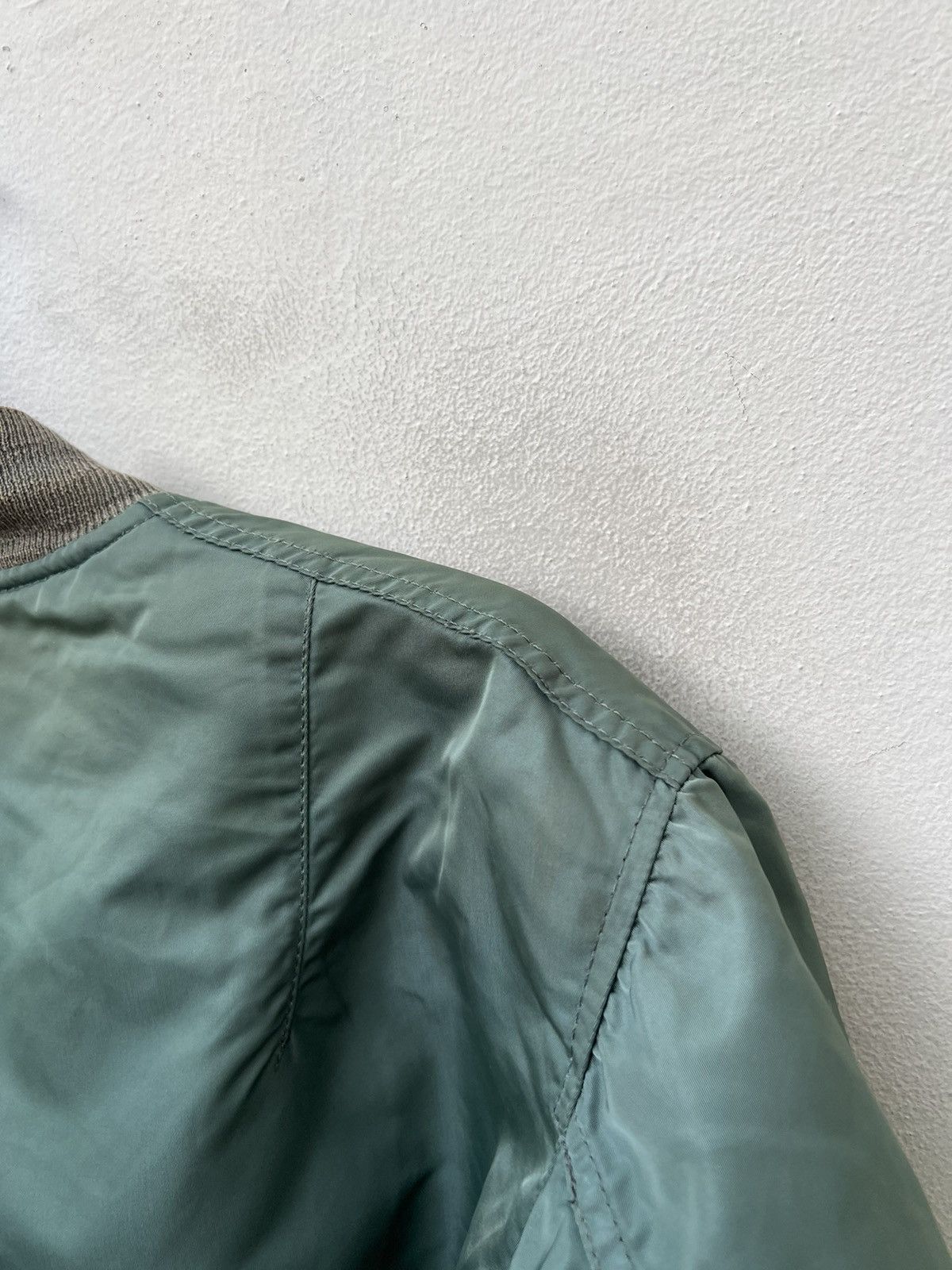 Alpha Industries Vintage 90s Alpha Industries MA-1 Dirty Flight Bomber Jacket Size US M / EU 48-50 / 2 - 19 Thumbnail