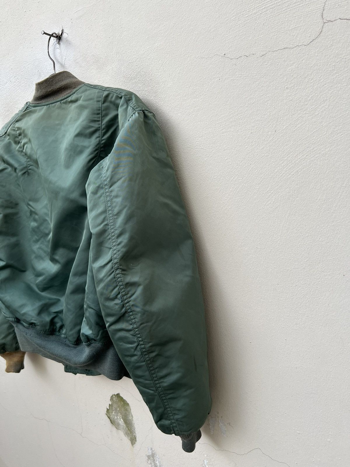 Alpha Industries Vintage 90s Alpha Industries MA-1 Dirty Flight Bomber Jacket Size US M / EU 48-50 / 2 - 20 Thumbnail