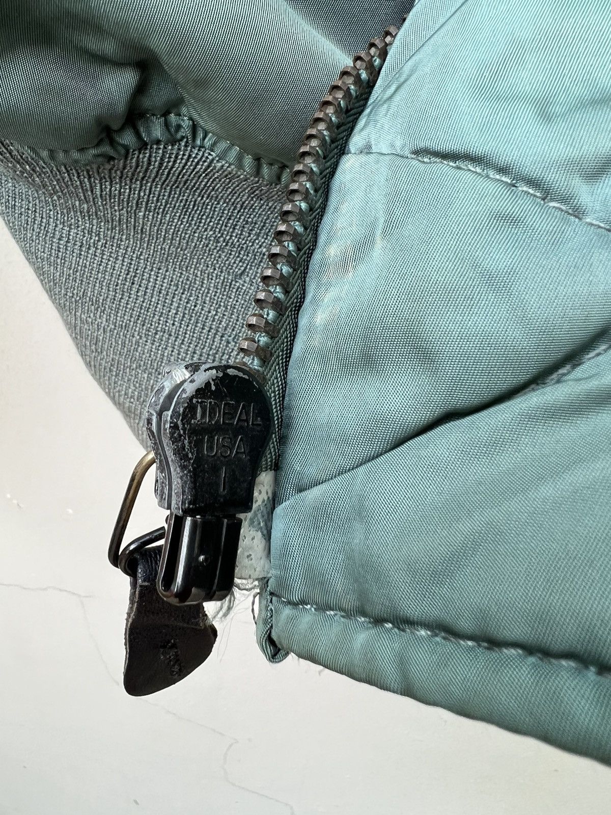 Alpha Industries Vintage 90s Alpha Industries MA-1 Dirty Flight Bomber Jacket Size US M / EU 48-50 / 2 - 23 Thumbnail