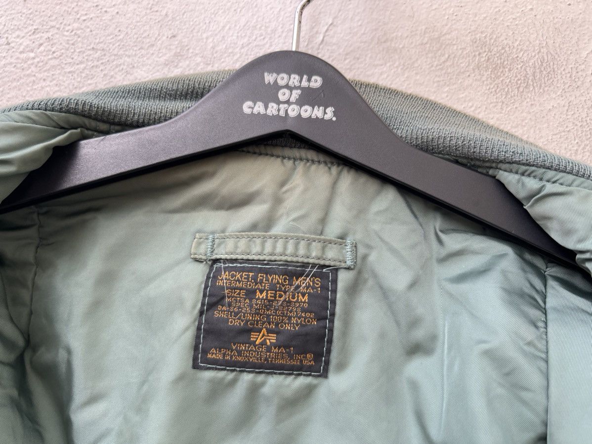 Alpha Industries Vintage 90s Alpha Industries MA-1 Dirty Flight Bomber Jacket Size US M / EU 48-50 / 2 - 24 Thumbnail