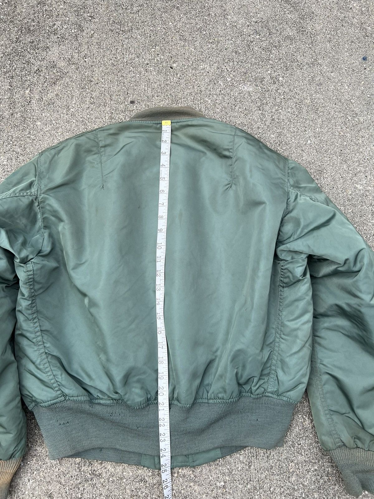 Alpha Industries Vintage 90s Alpha Industries MA-1 Dirty Flight Bomber Jacket Size US M / EU 48-50 / 2 - 7 Thumbnail