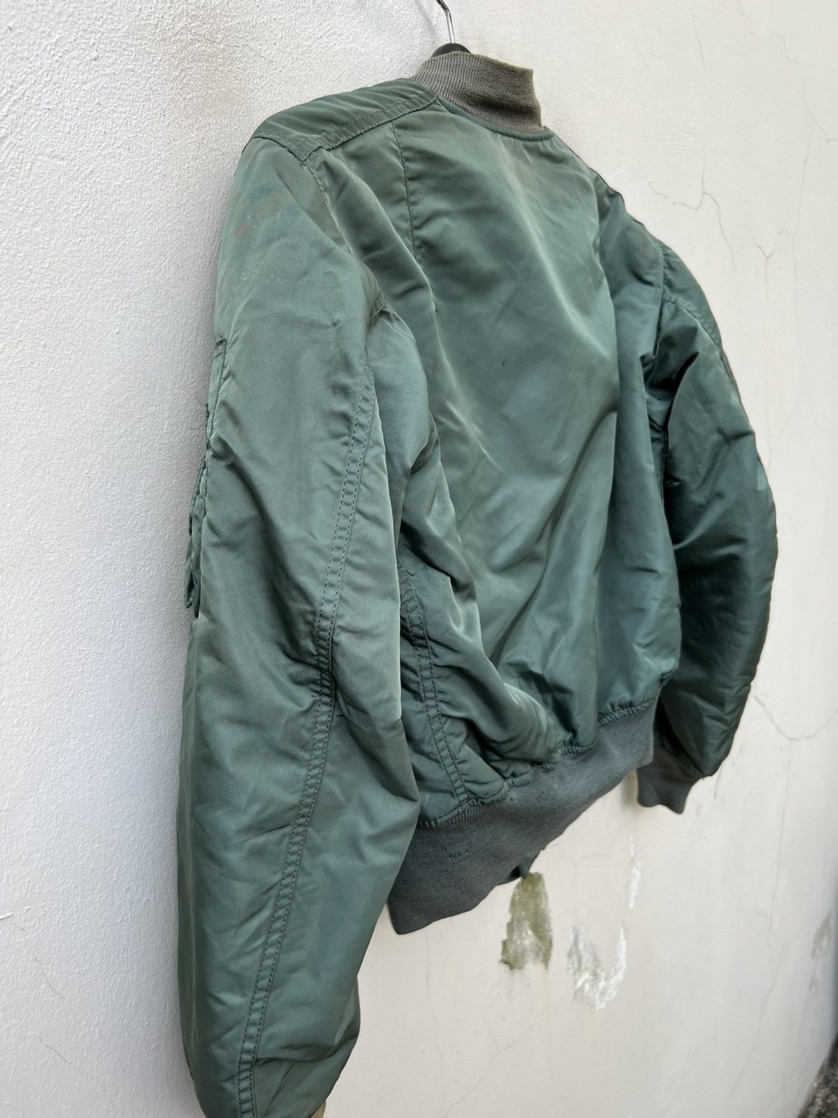 Alpha Industries Vintage 90s Alpha Industries MA-1 Dirty Flight Bomber Jacket Size US M / EU 48-50 / 2 - 21 Thumbnail