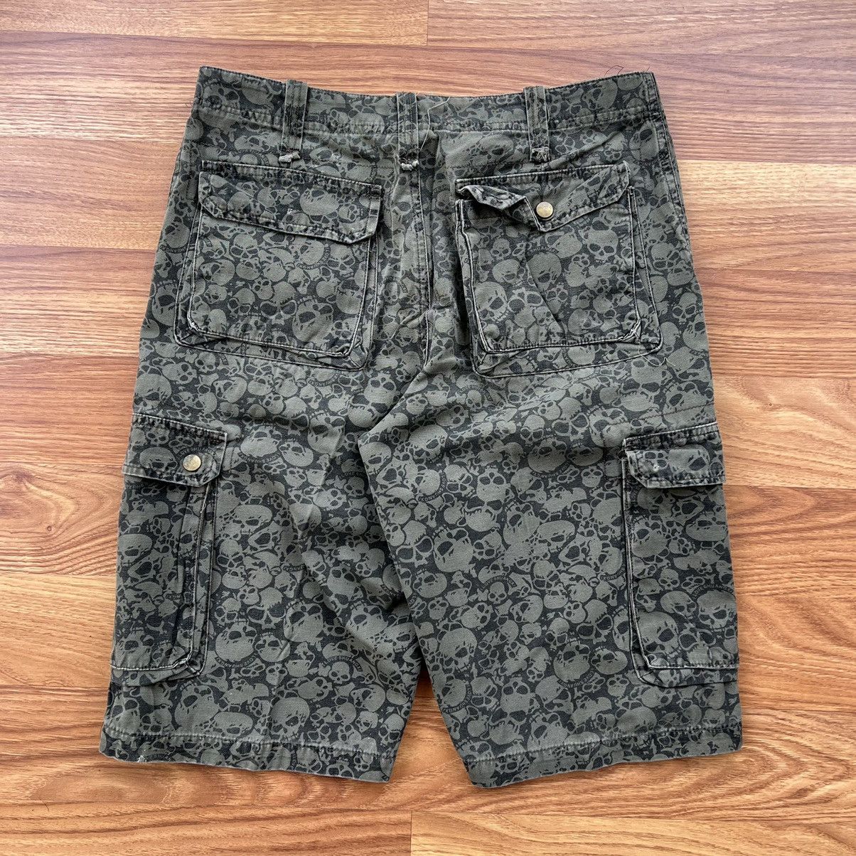Neighborhood Neighborhood short cargo skull print Size US 34 / EU 50 - 2 Thumbnail