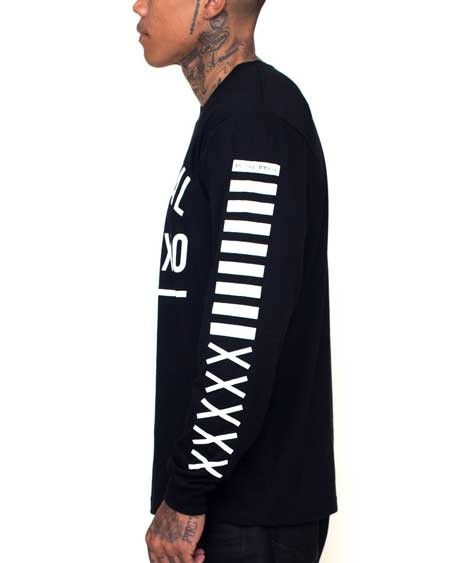 The Weeknd *RARE* Official Issue XO Long Sleeve 2XO14 Size US L / EU 52-54 / 3 - 9 Thumbnail