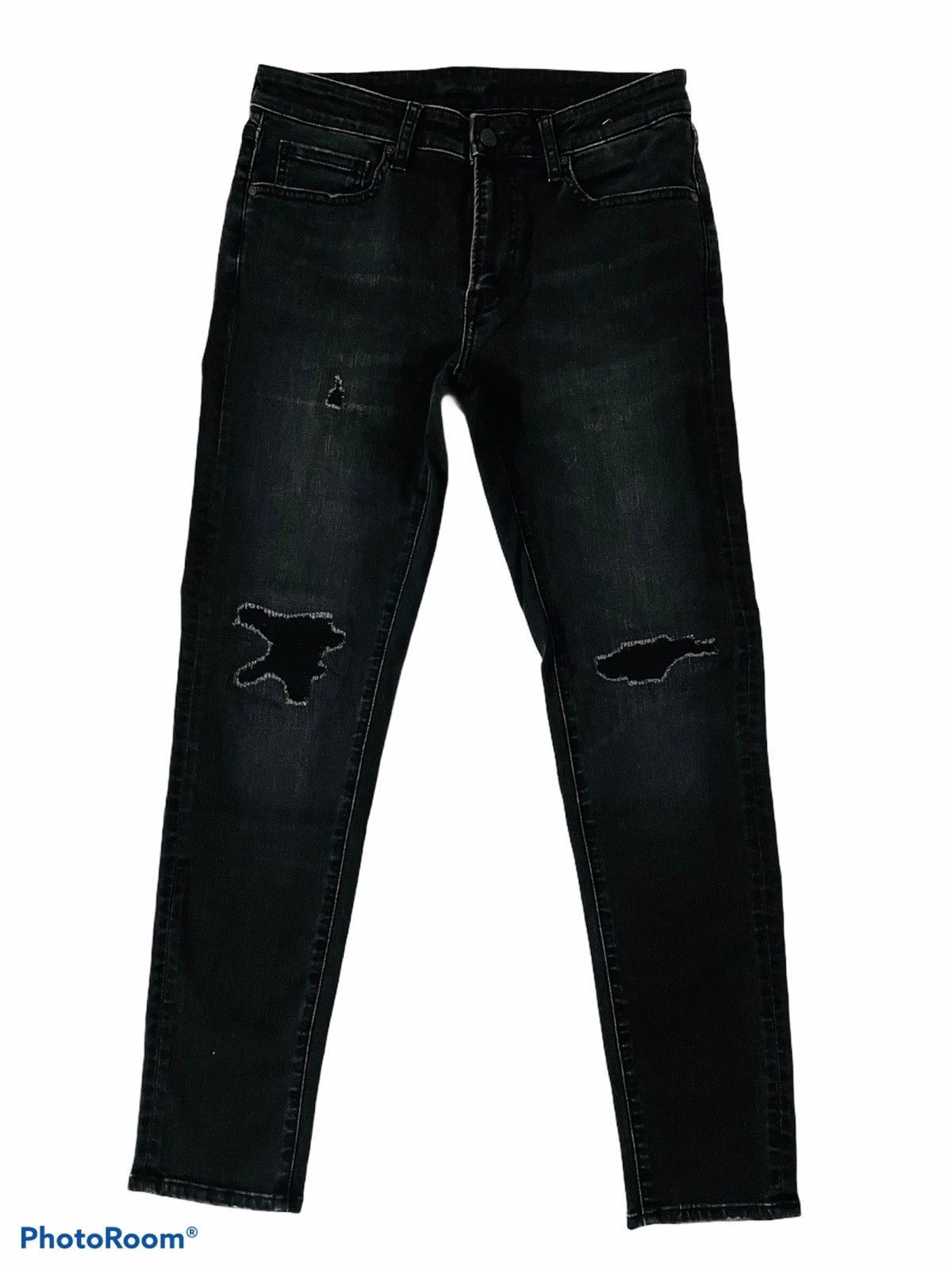 Uniqlo Distressed Denim Uniqlo Skiny Fit Size US 30 / EU 46 - 1 Thumbnail