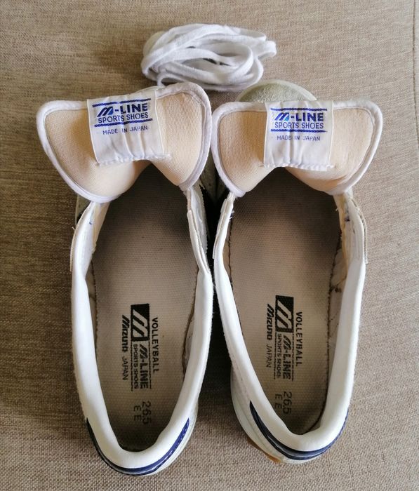 Vintage mizuno volleyball outlet shoes